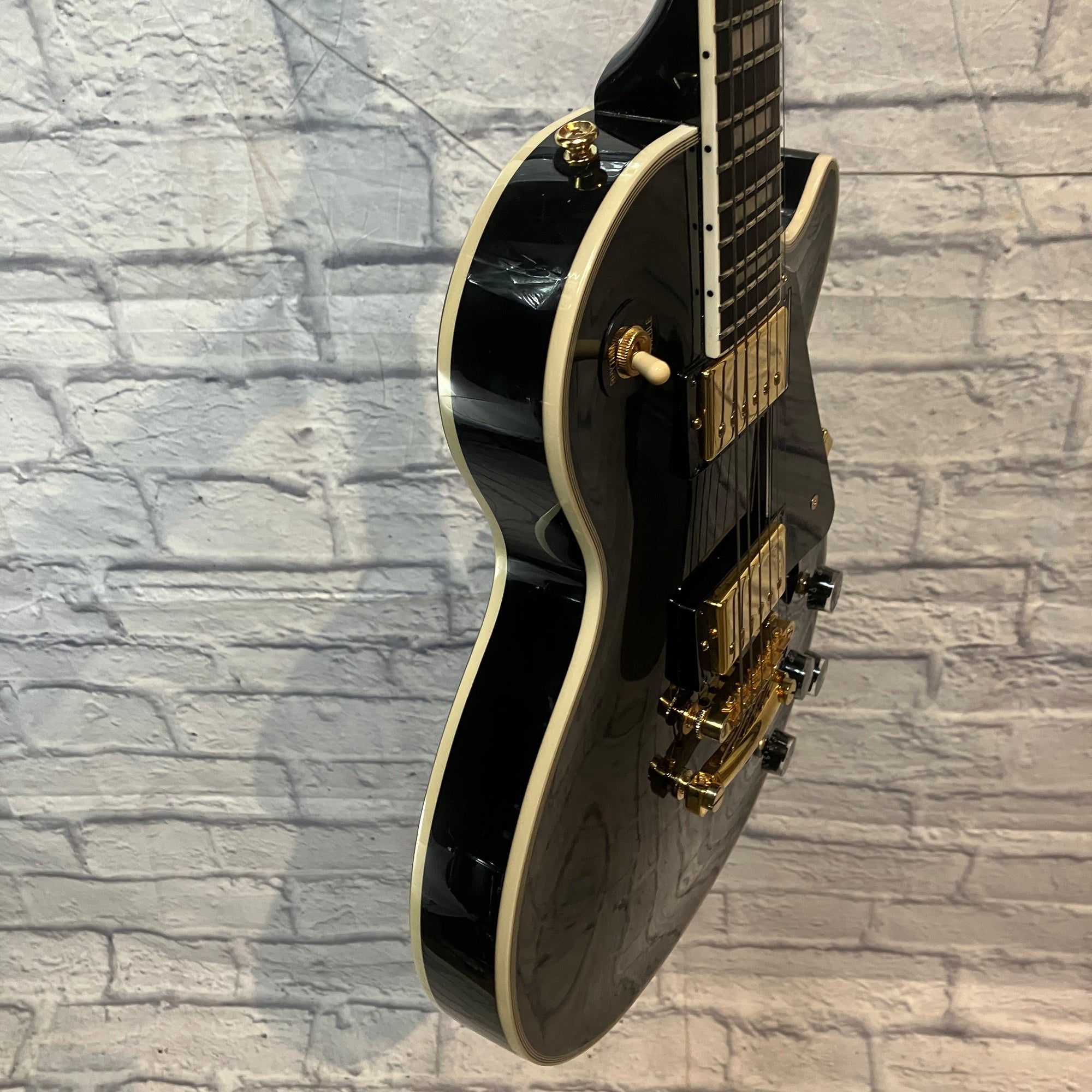 Epiphone Les Paul Custom - Black w/ Gold Hardware Electric Guitar