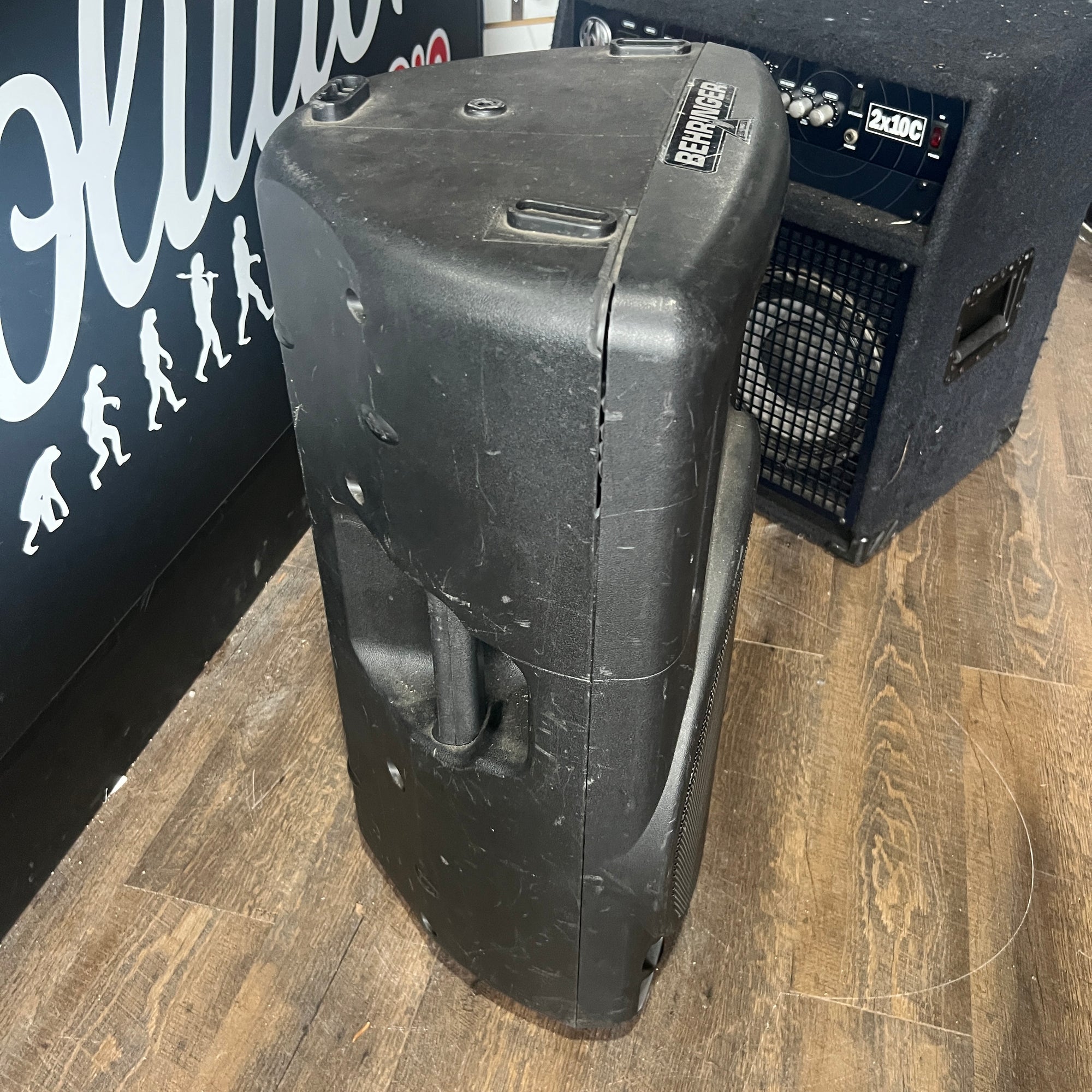 Behringer B215A Powered Speaker TWEETER OUT