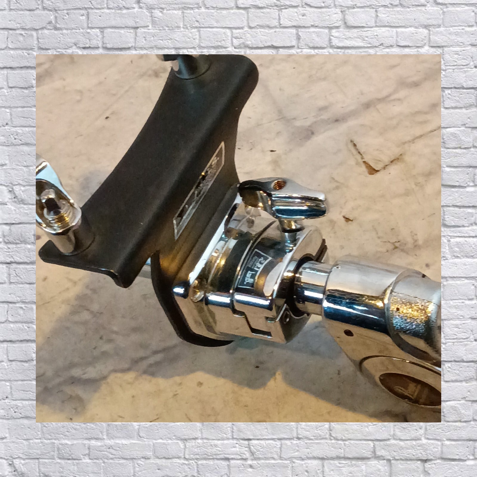 Pearl arm tom drum mount