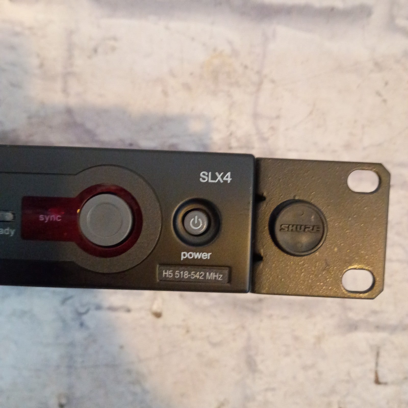 Shure SLX4  Wireless Rack Receiver