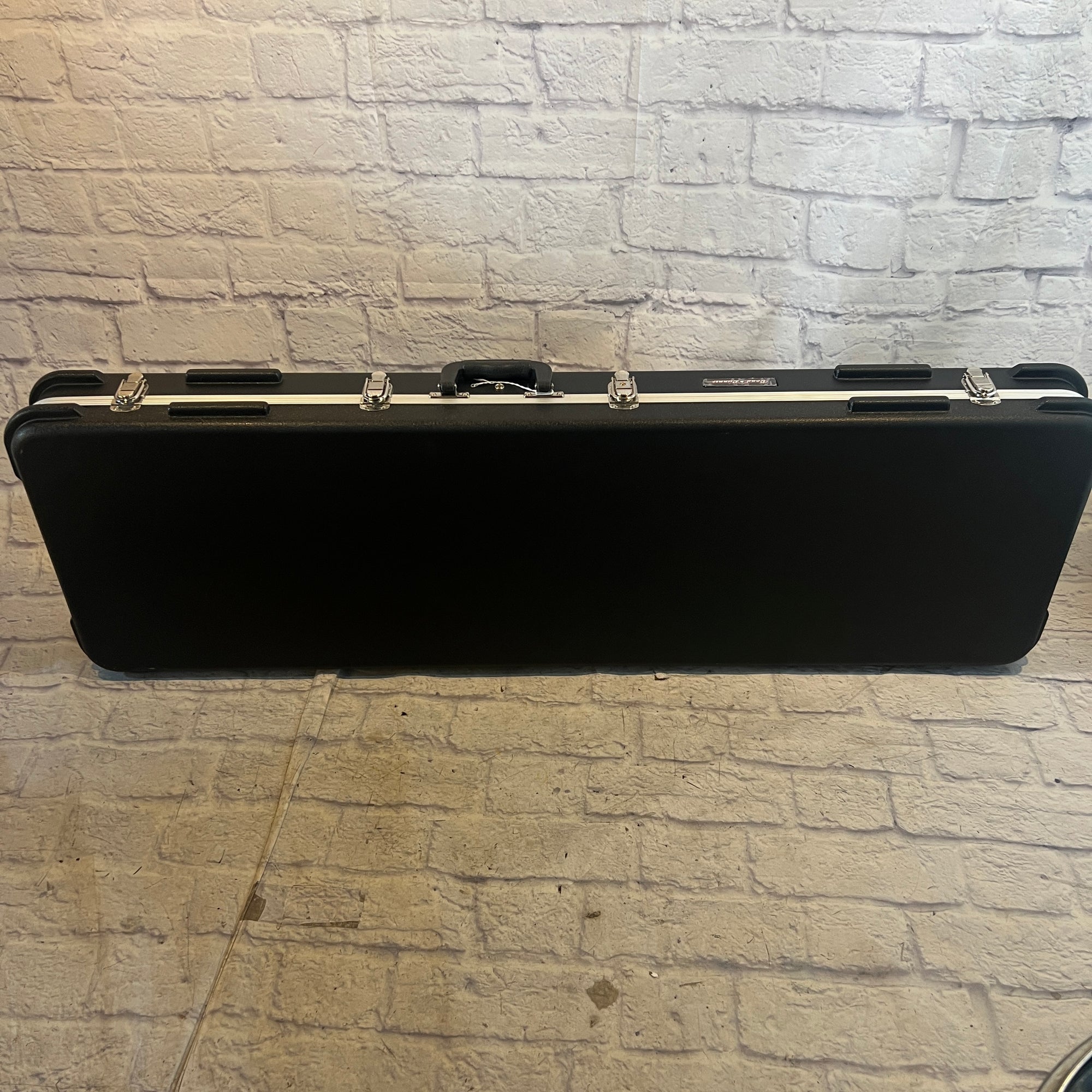 Road Runner Foam Bass Hard Case
