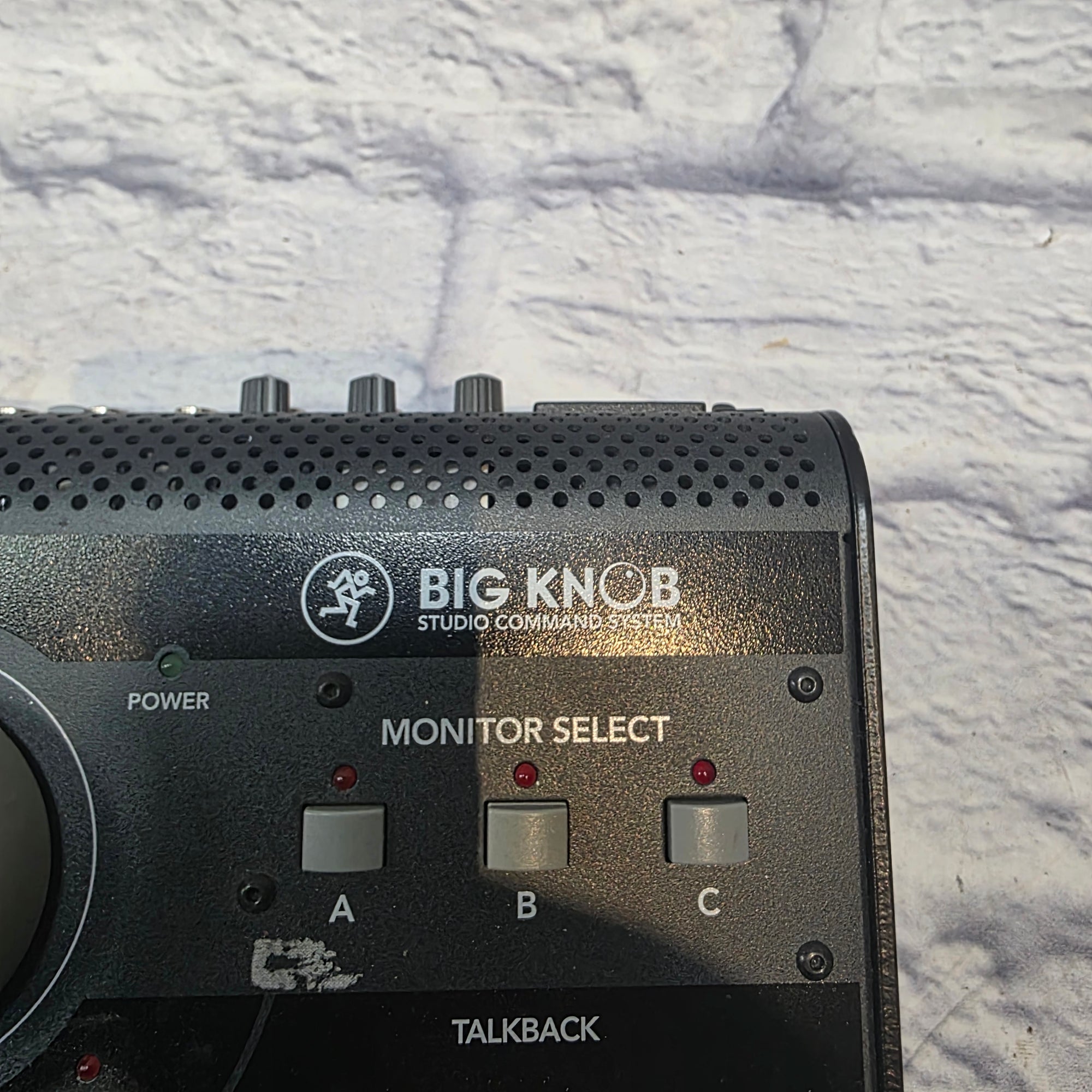 Mackie Big Knob Studio Command