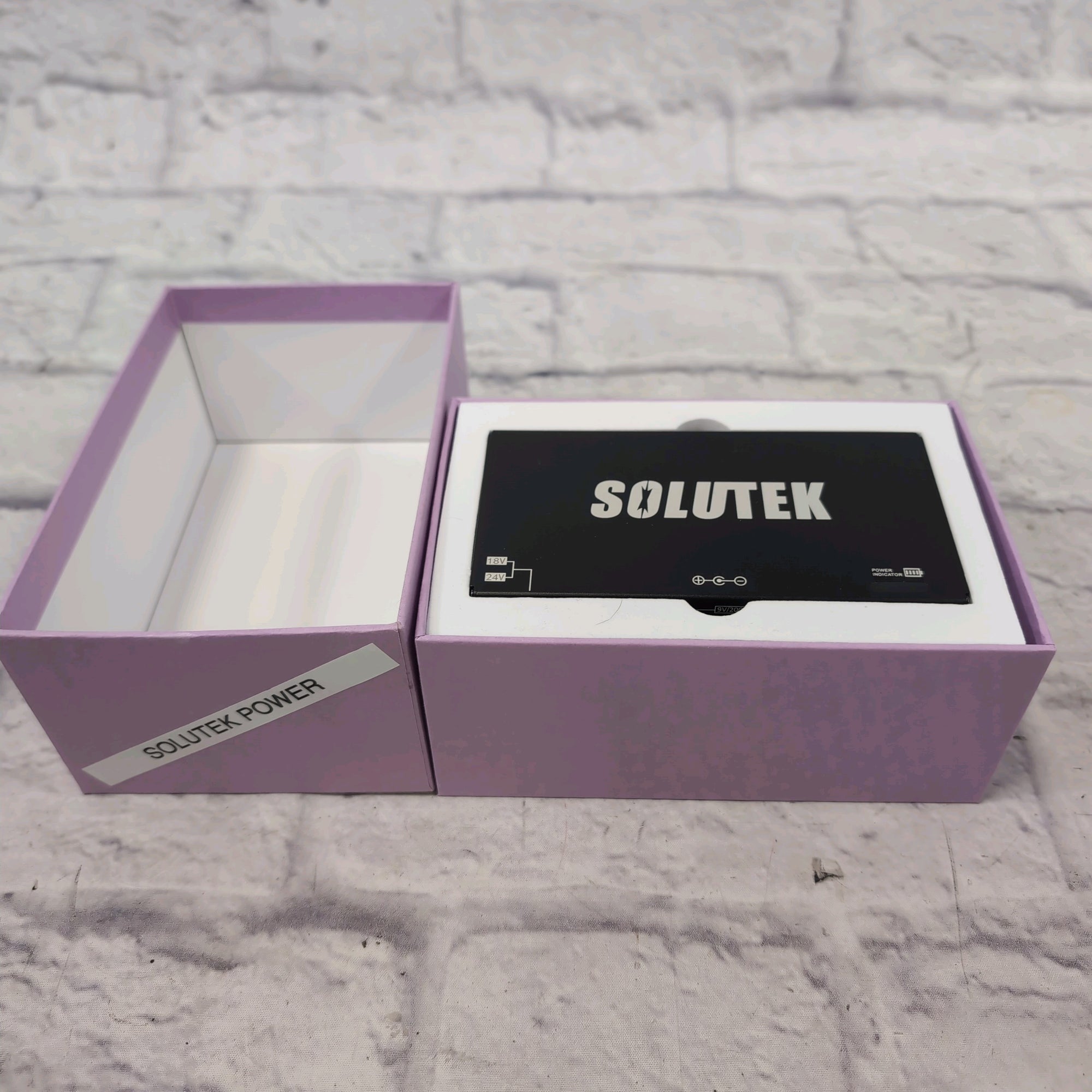 Solutek PB05 Pedal Power Supply