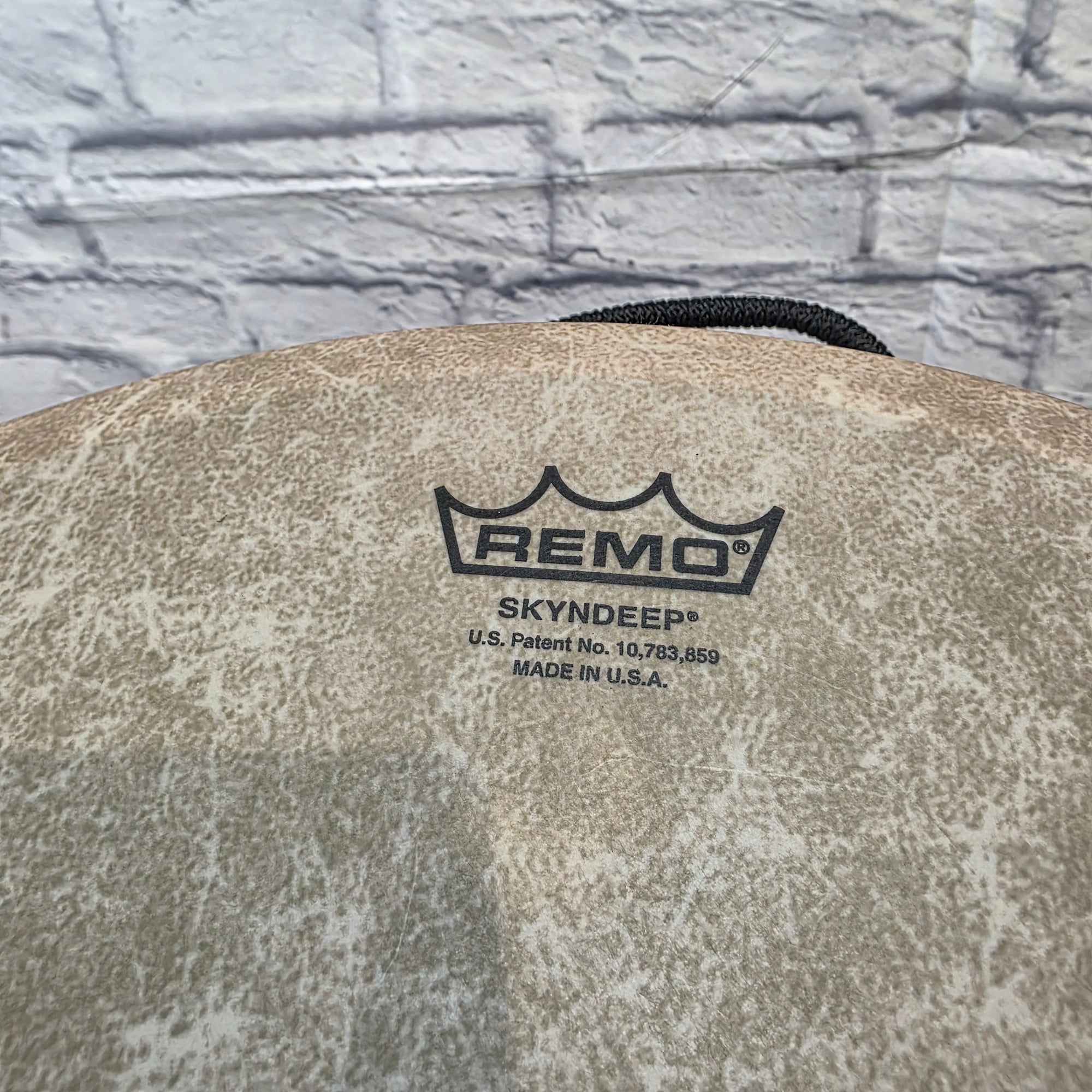 Remo 16" Mondo Earth Djembe w/ soft case