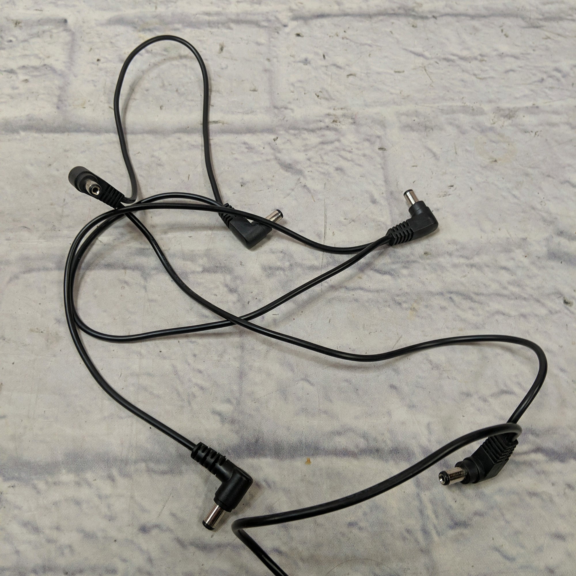 Unknown Power Supply with 5 Daisy Chain