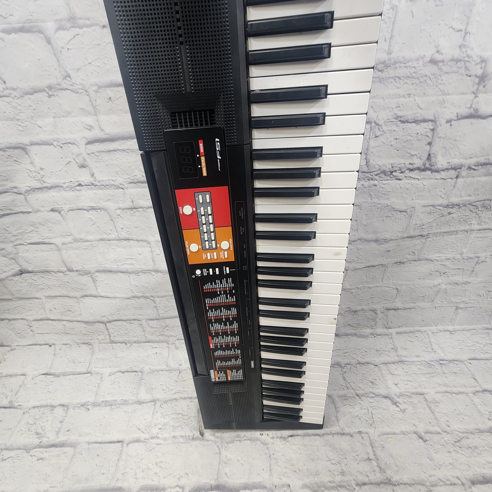 Yamaha PSR-F51 61-Key Electronic Keyboard