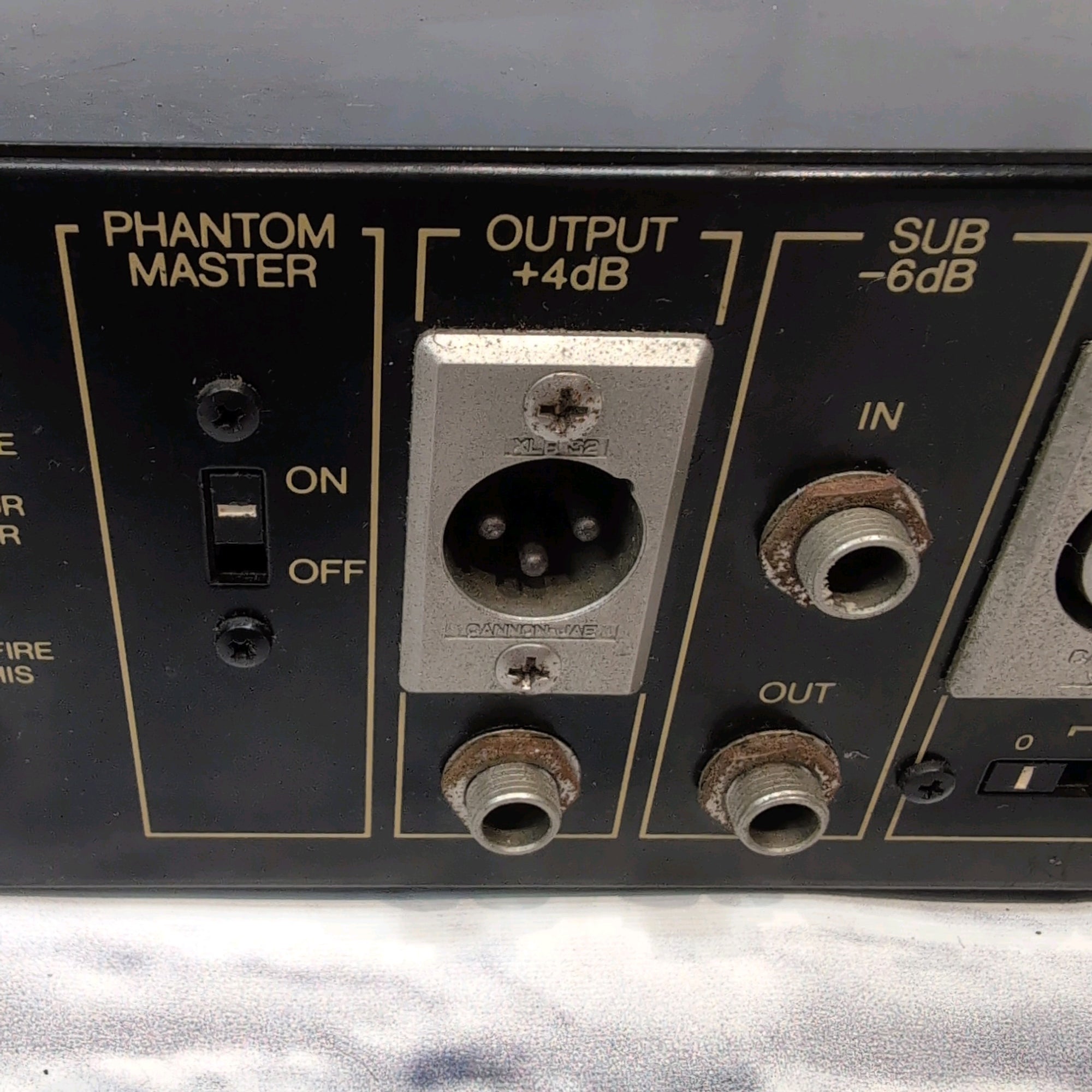 Yamaha Professional Series Mixer Model m206