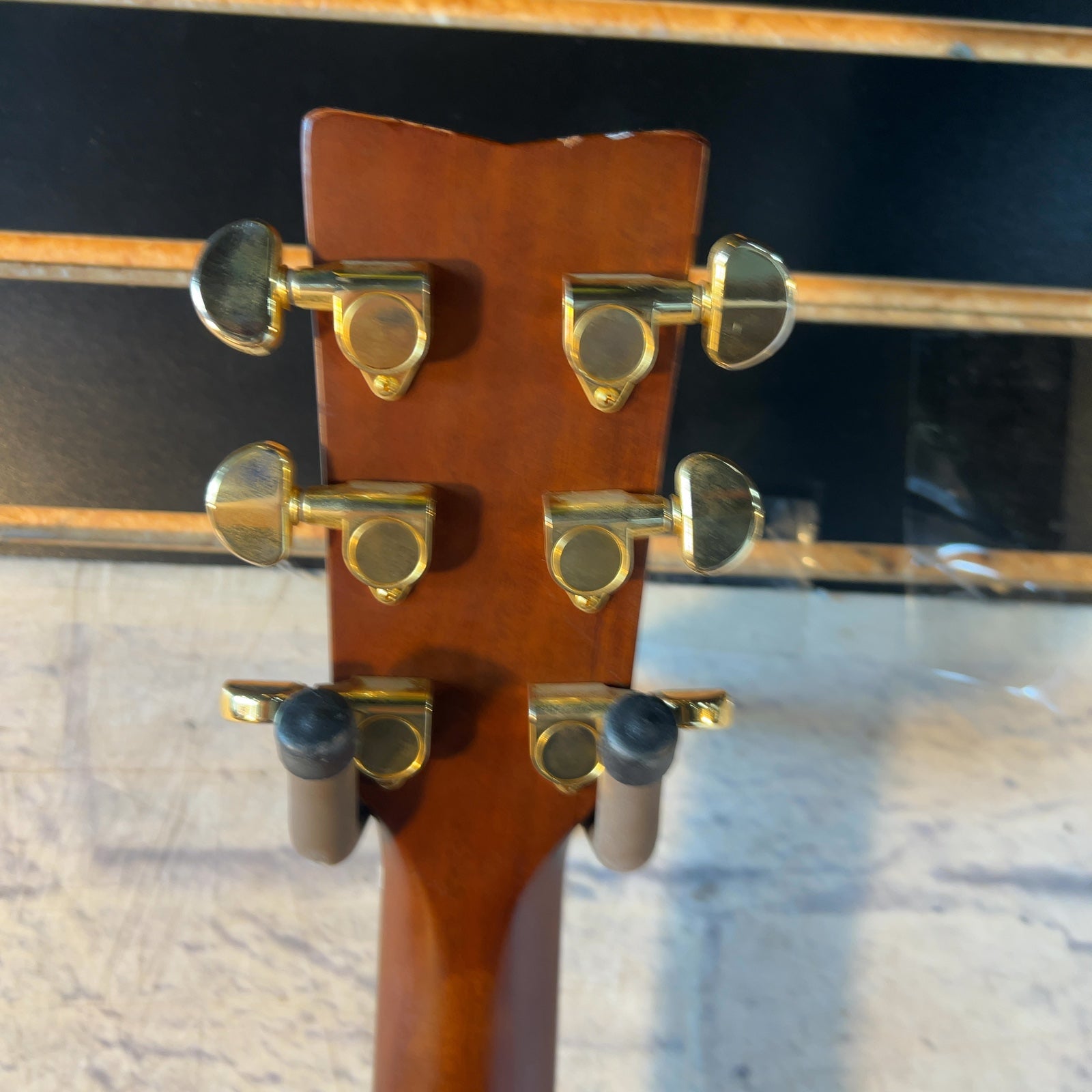 Yamaha F335 Dreadnought Acoustic Guitar