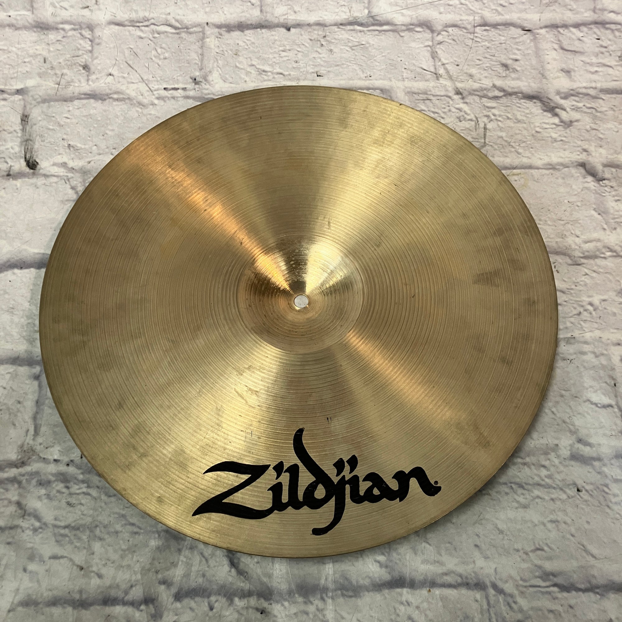 Zildjian 17 Avedis Medium Thin Crash Cymbal