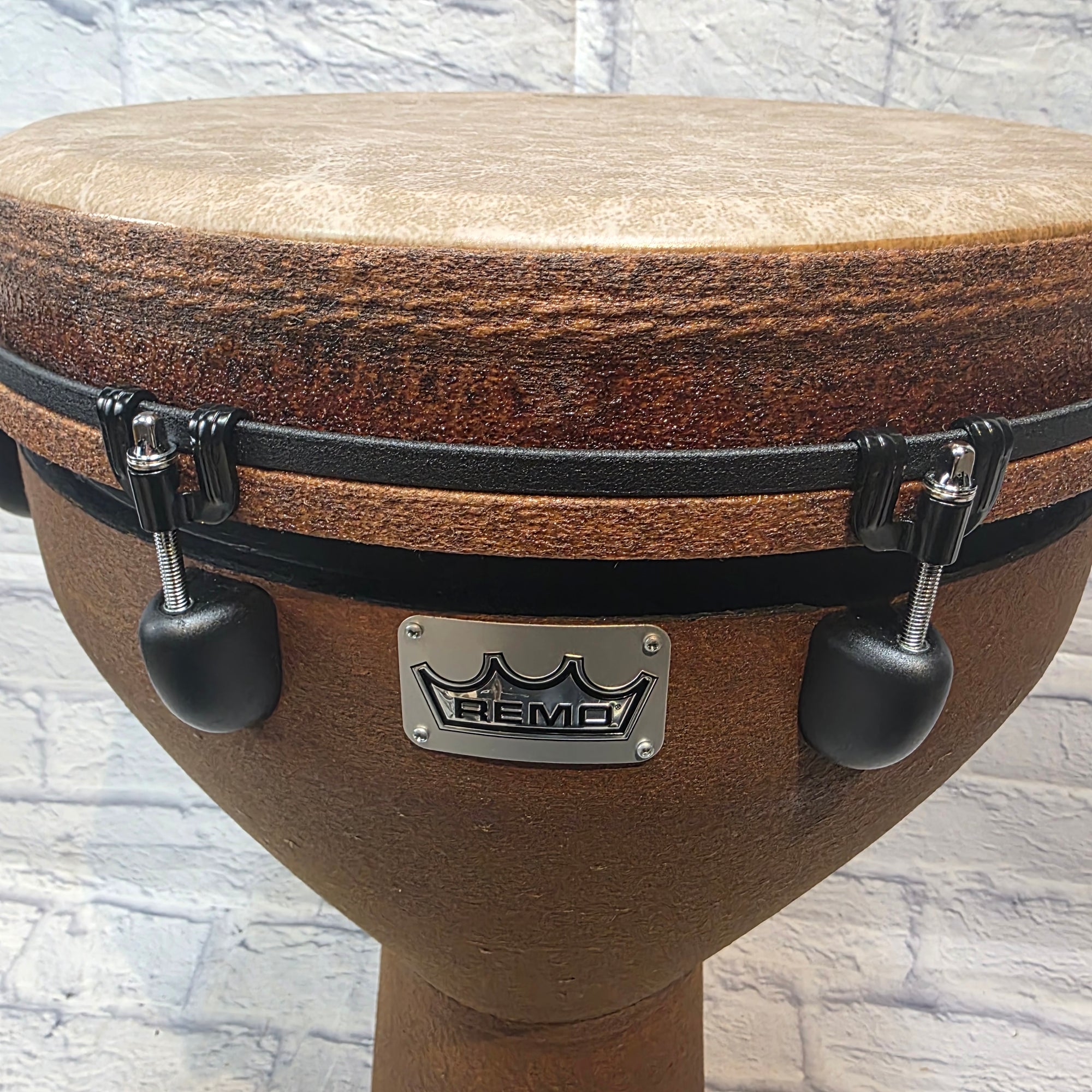 Remo 16" Mondo Earth Djembe w/ soft case