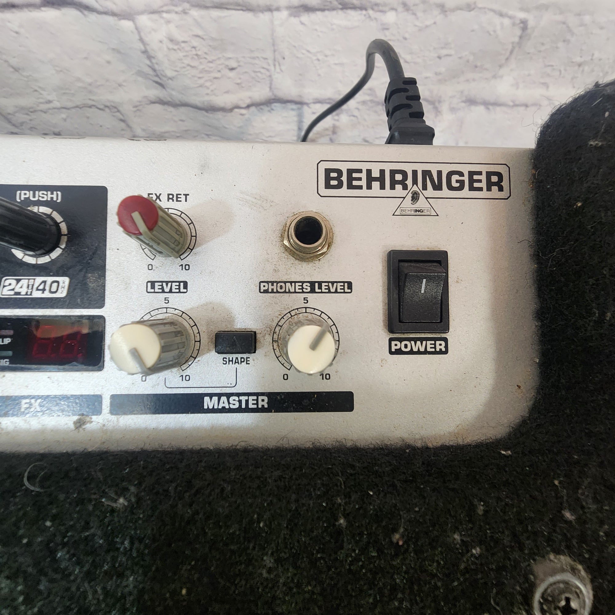 Behringer K1800FX Keyboard Amp