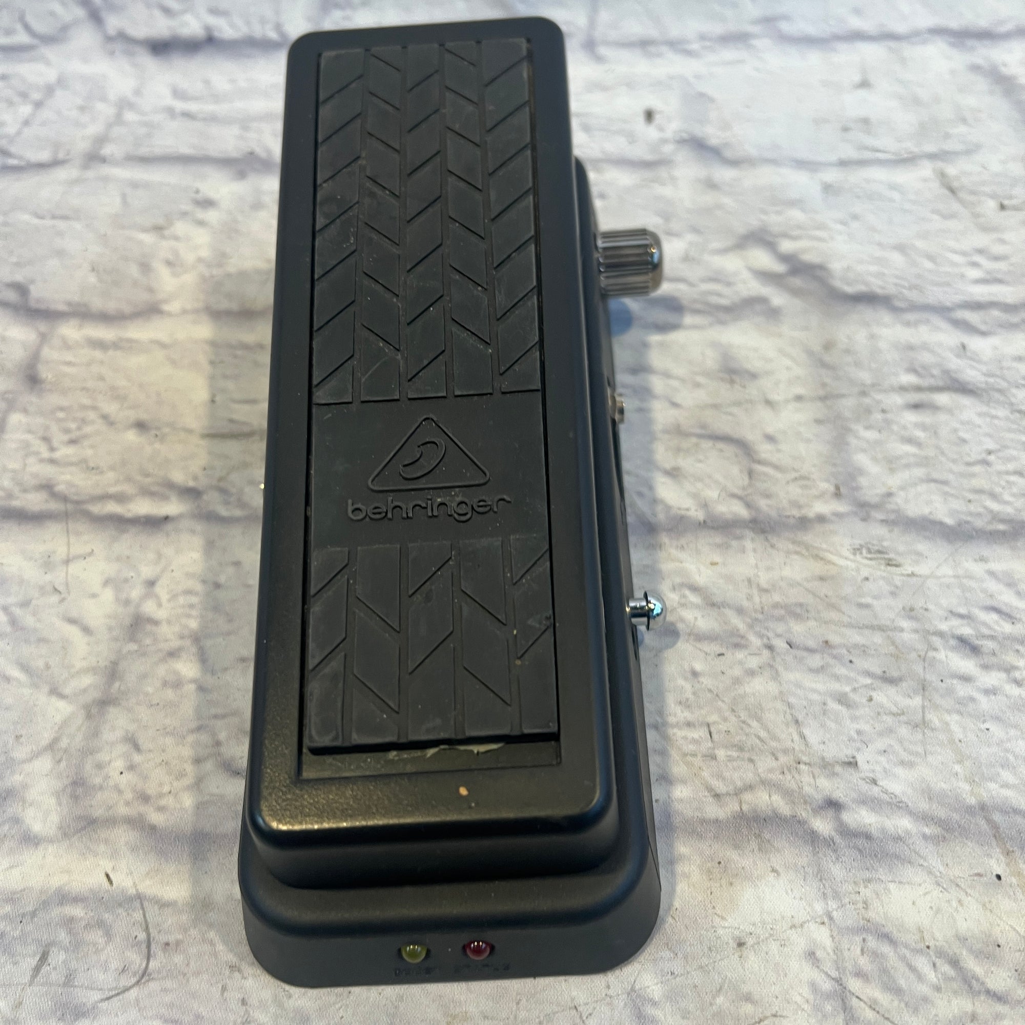 Behringer HB-01 Hellbabe Wah Pedal