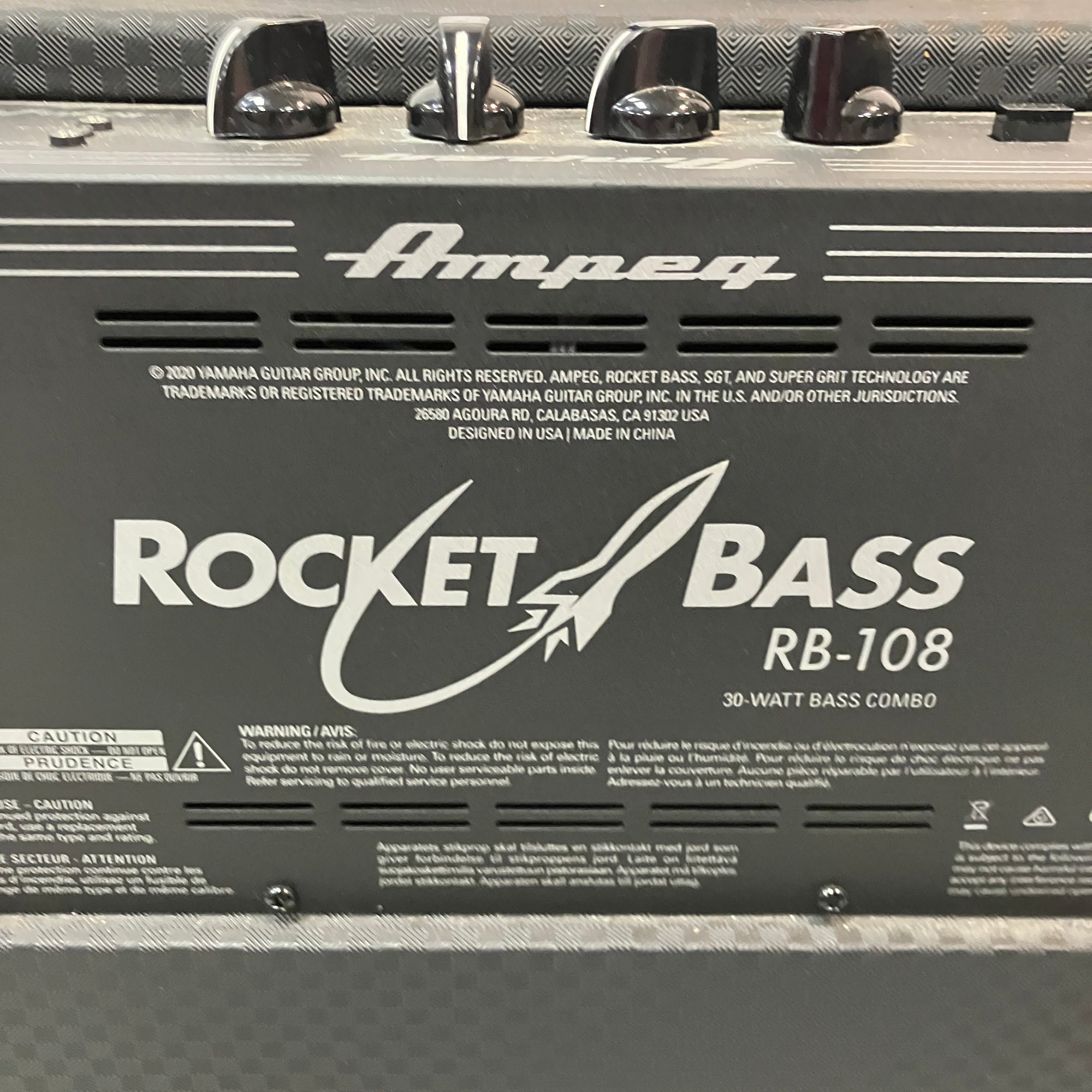 Ampeg Rocket Bass RB-108 Bass Guitar Combo Amp