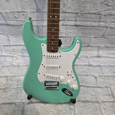 Squier FSR Bullet Stratocaster - Sea Foam