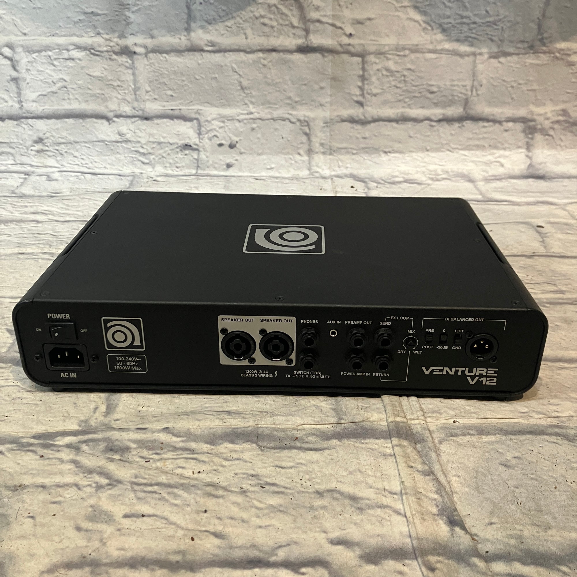 Ampeg Venture V12 Bass Head 1200W