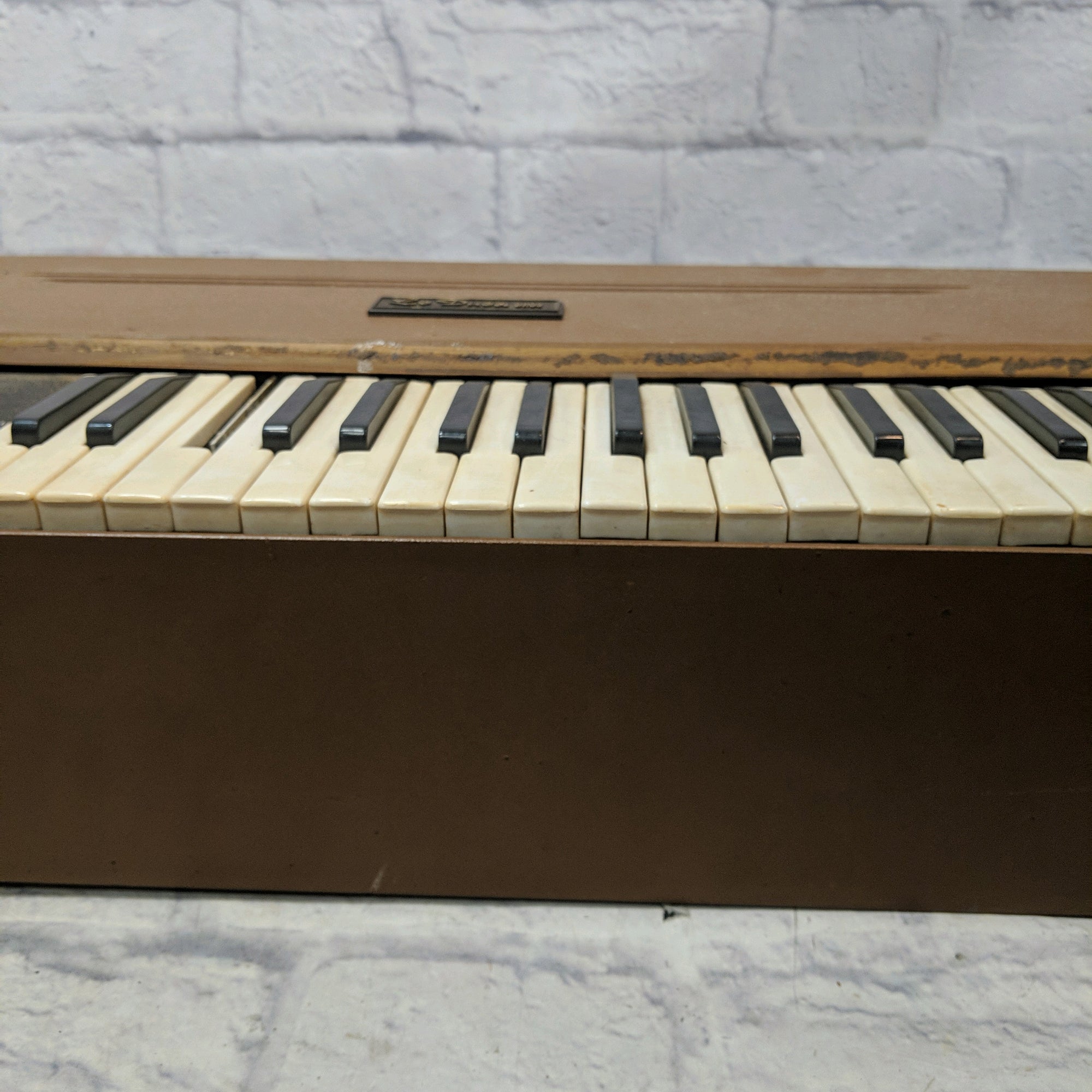 Lo Duca Vintage Wooden Reed Chord Organ Missing One Key