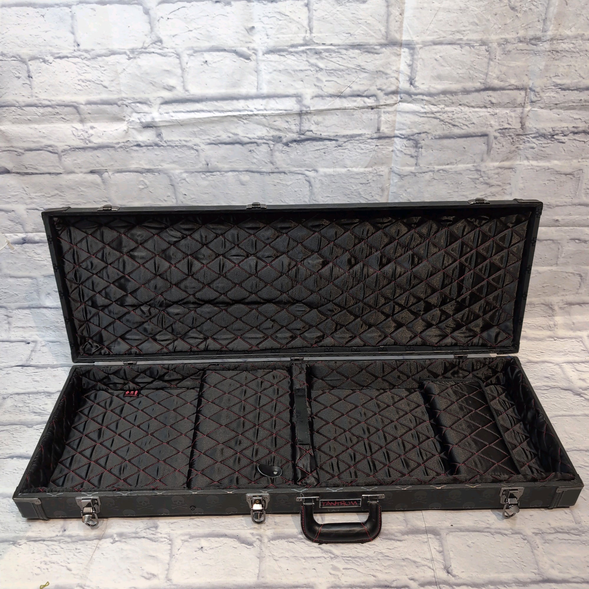 Tantrum SDKLE320 Skull Guitar Case by Coffin Case