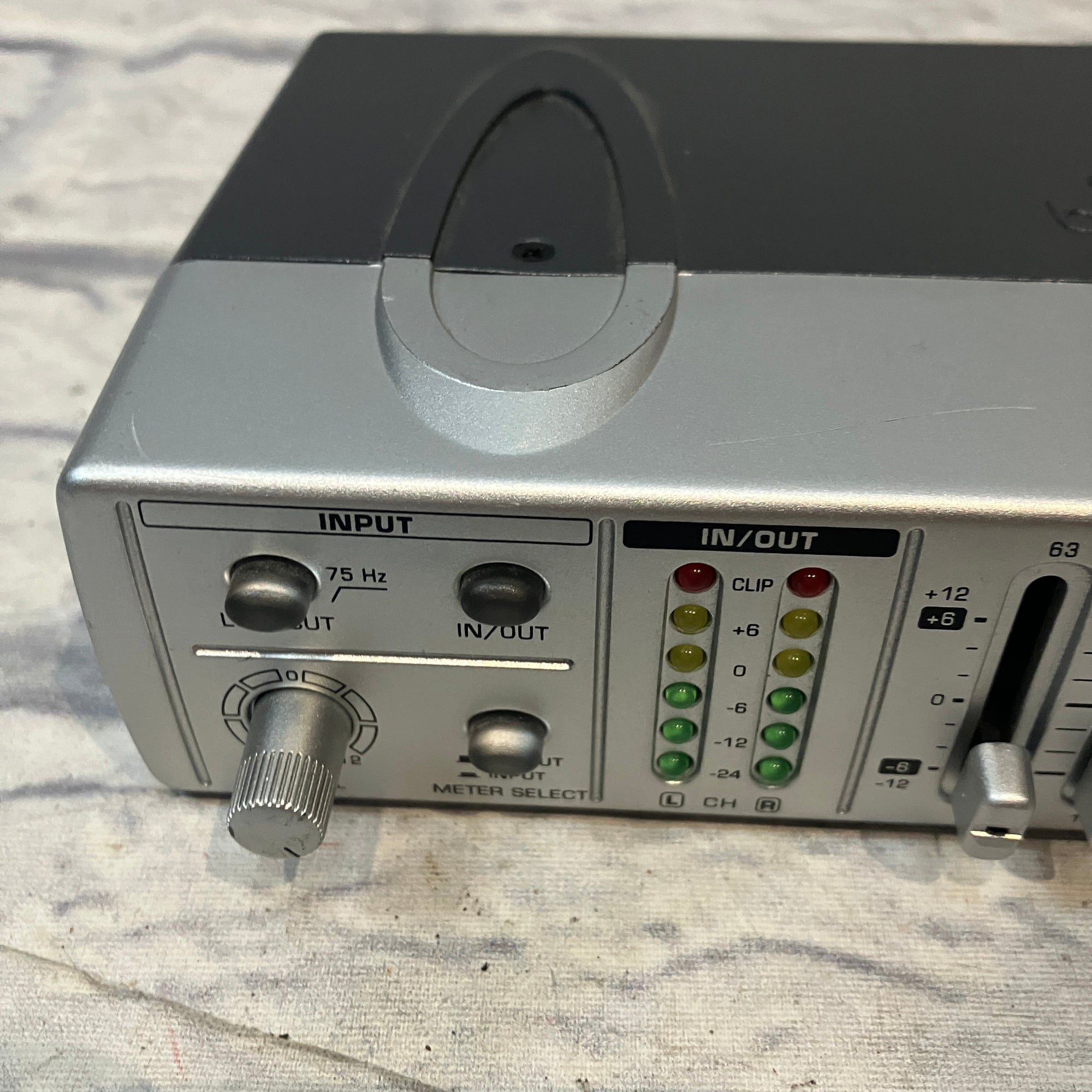 Behringer Mini FBQ 9-Band Graphic EQ