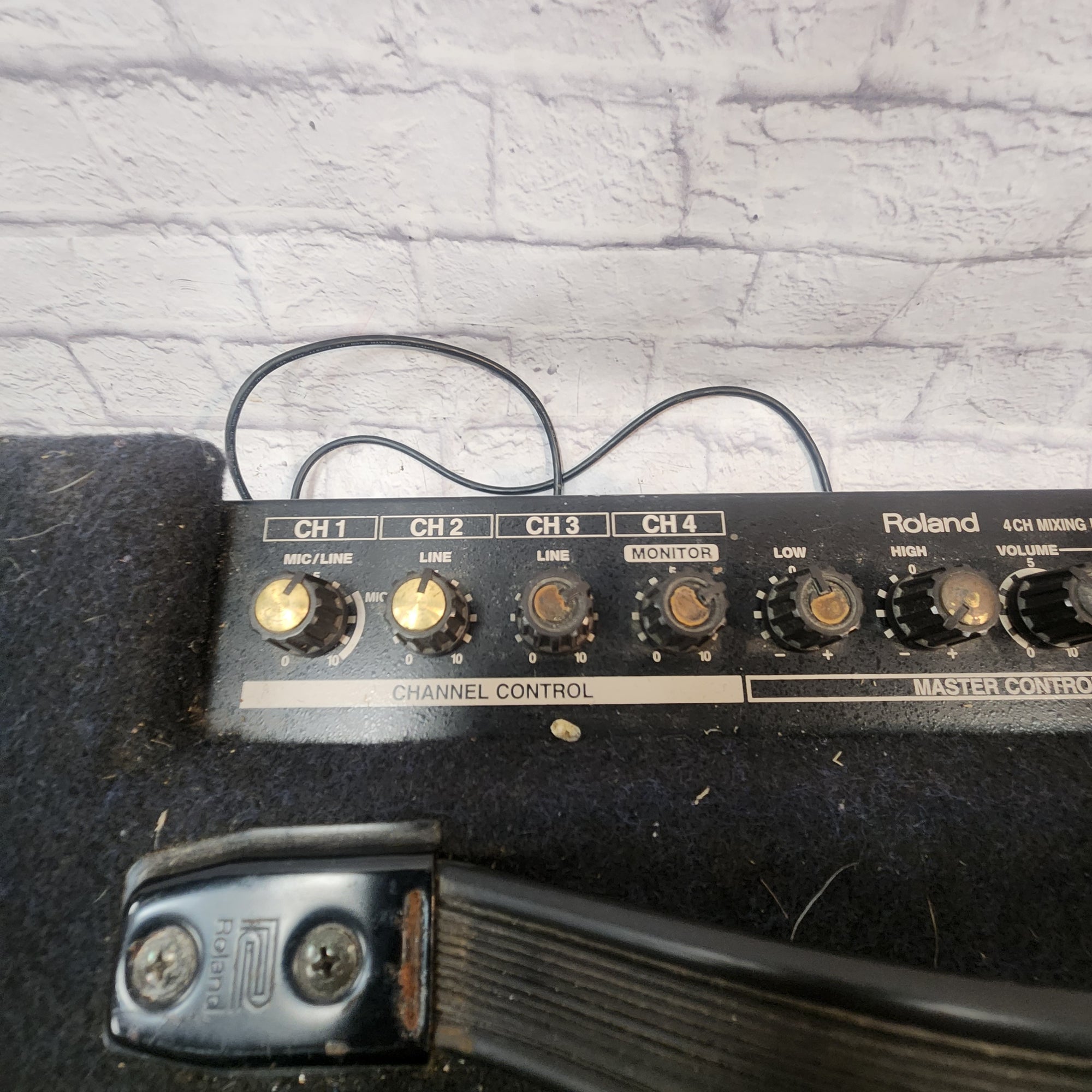 Roland KC-100 Keyboard Combo Amp
