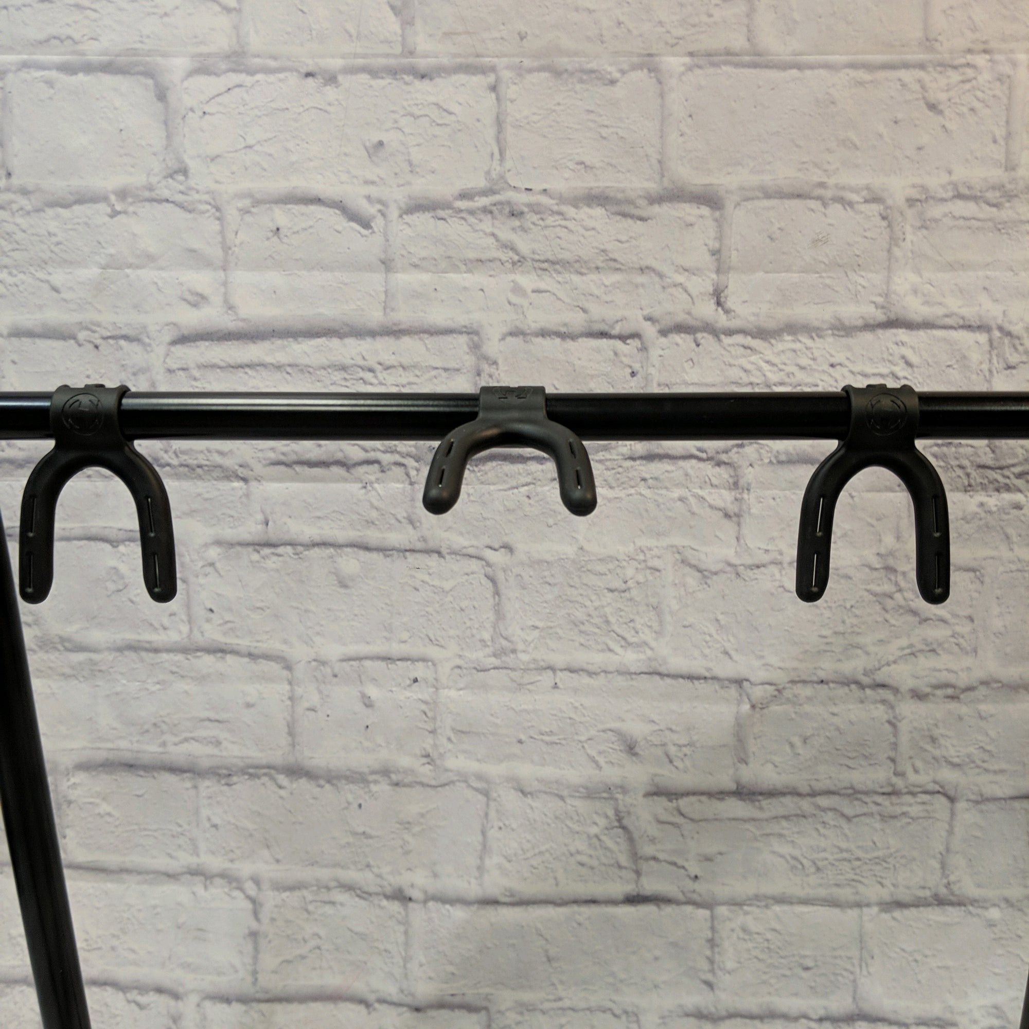 Unknown Triple Guitar Stand
