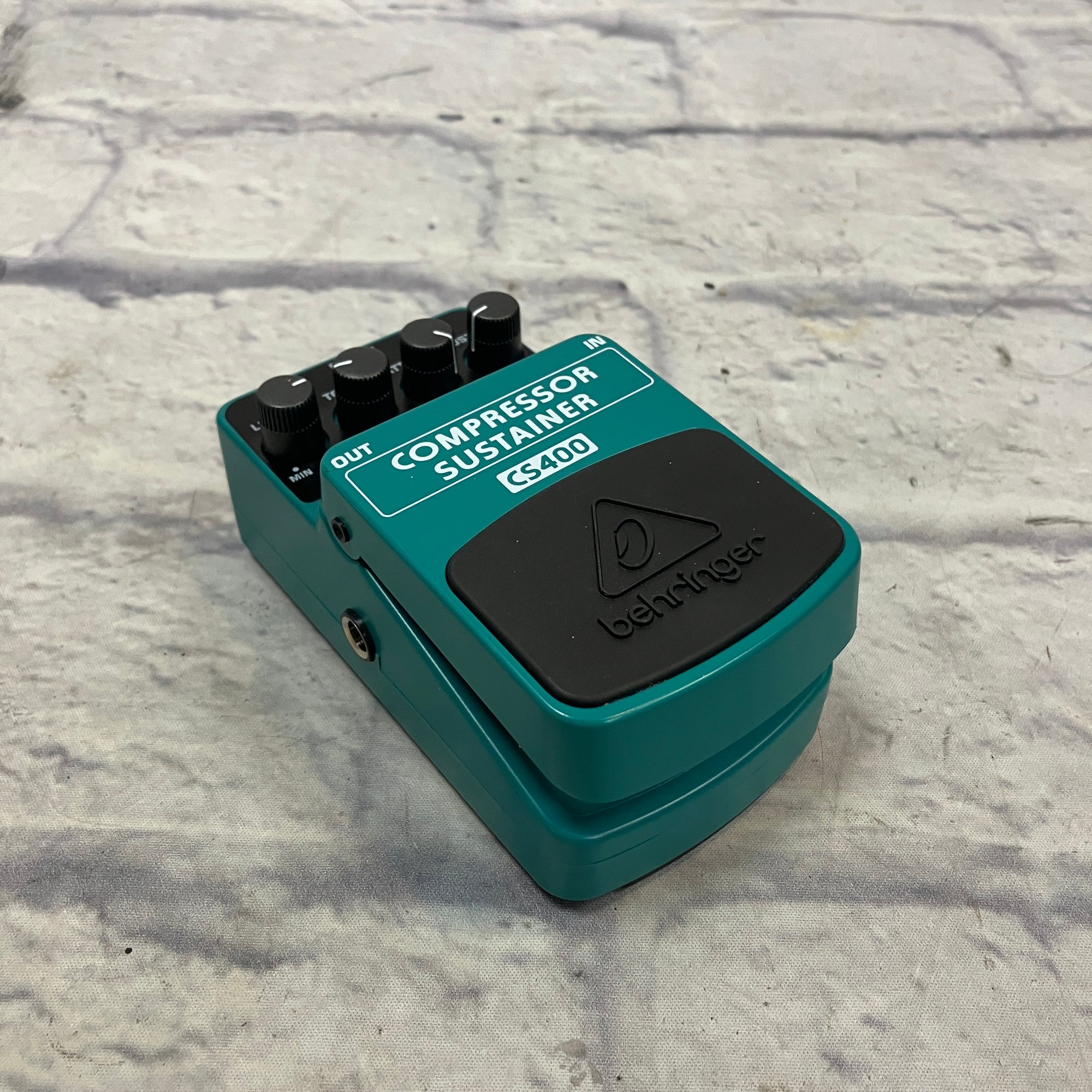 Behringer Compressor Sustainer CS400