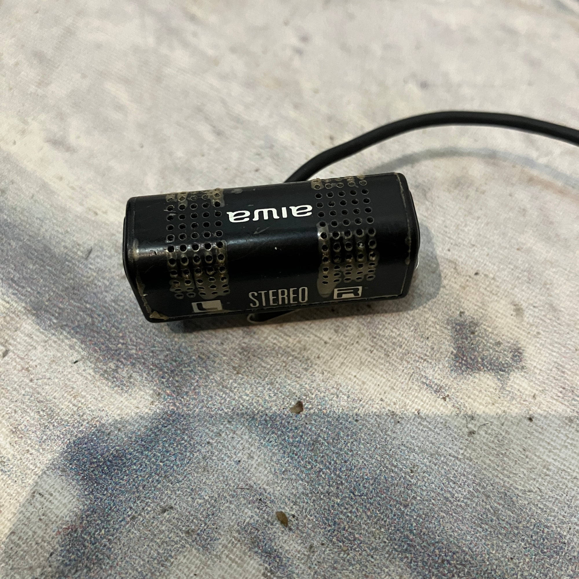 Aiwa Stereo Lavalier Clip Mic Microphone