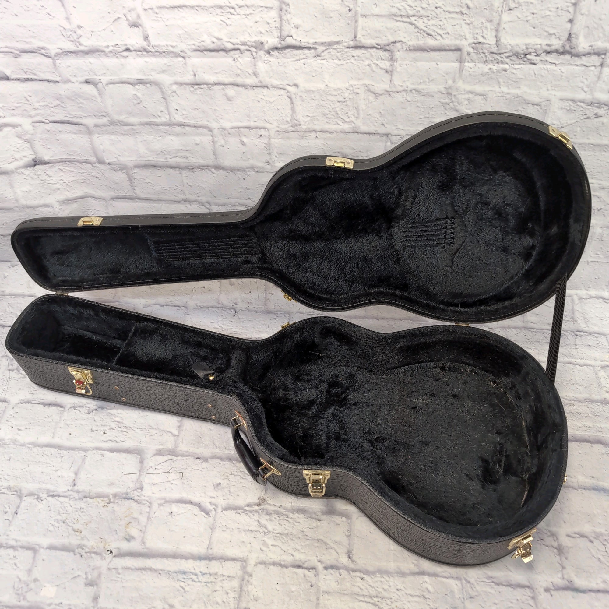 Unknown Acoustic Concert Size Hard Case