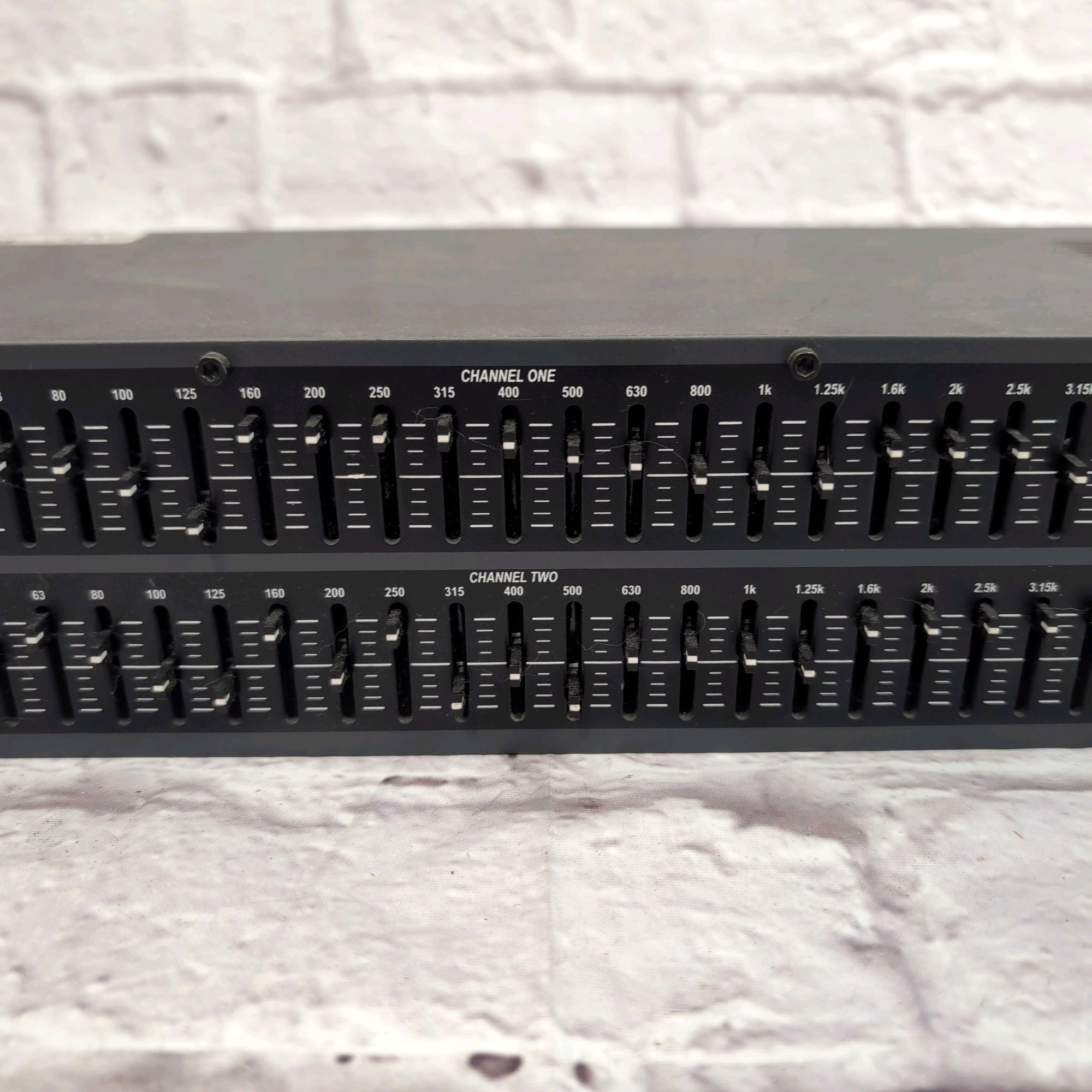 DBX 231 Dual Channel 31-Band Rack EQ - Evolution Music