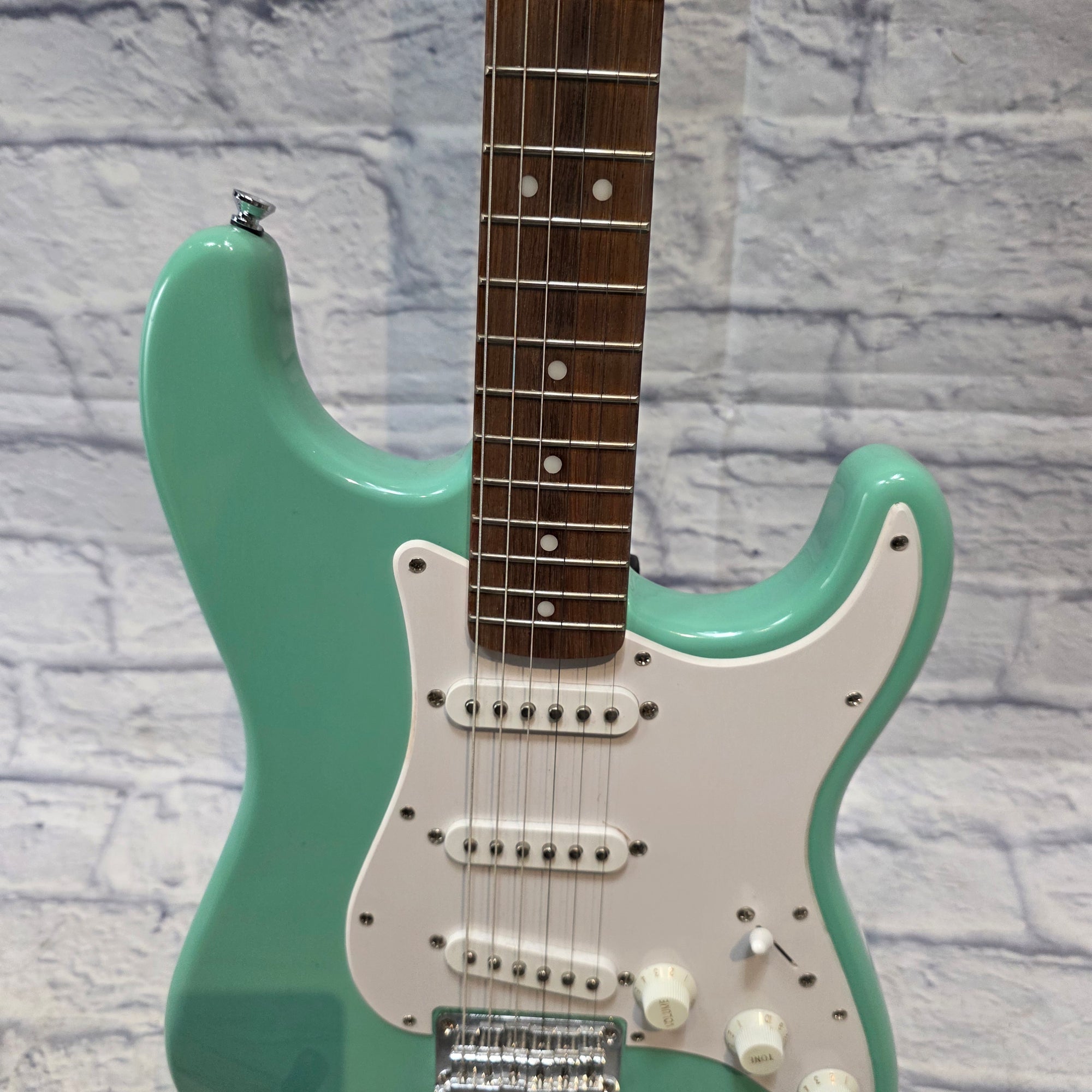 Squier FSR Bullet Stratocaster - Sea Foam