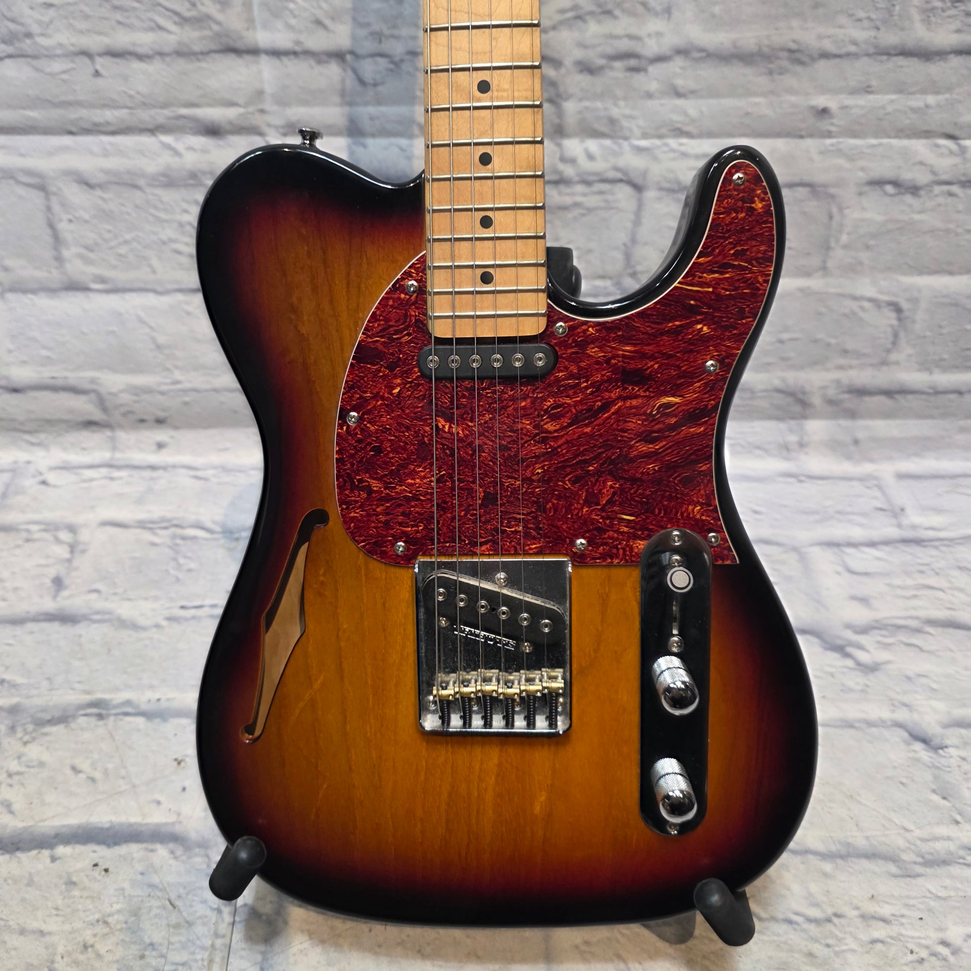 G&L  ASAT Classic Tribute Sunburst Semi-Hollow Body Electric Guitar