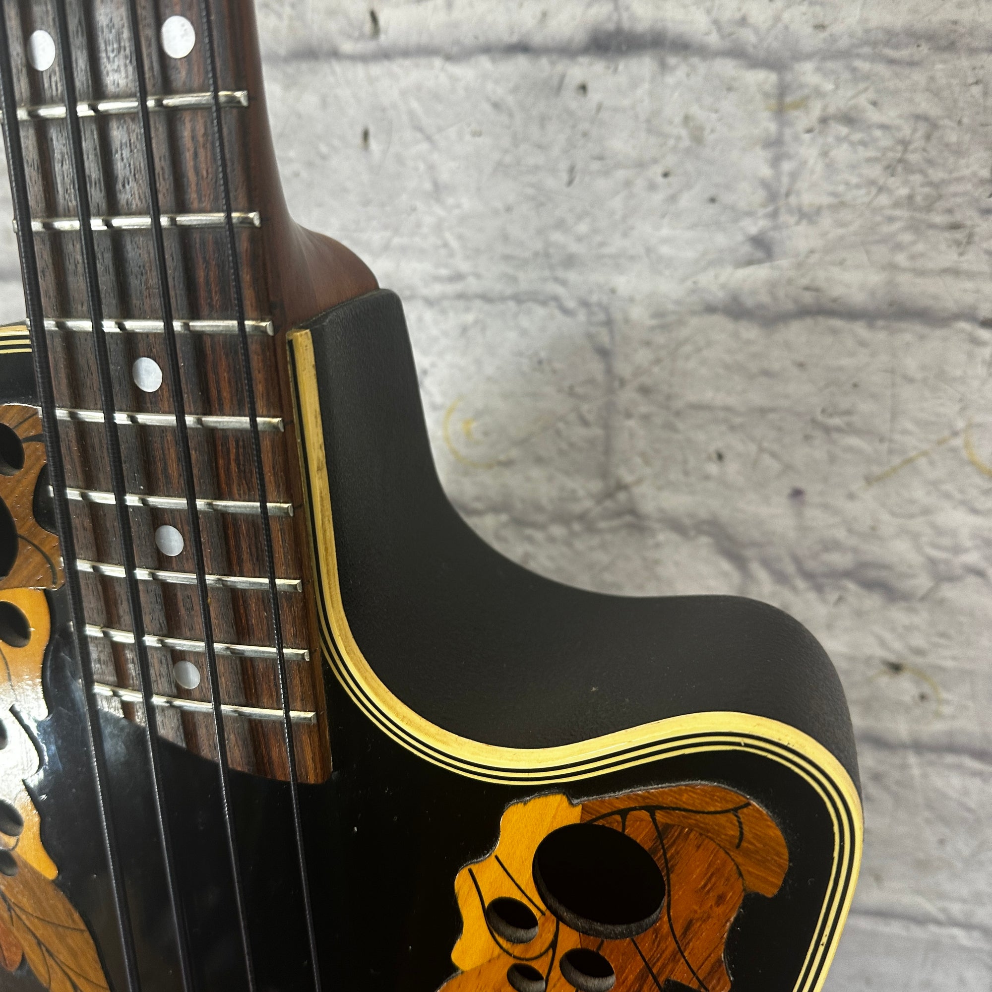 Ovation CC274 Celebrity Deluxe 3/4 Scale Acoustic Bass