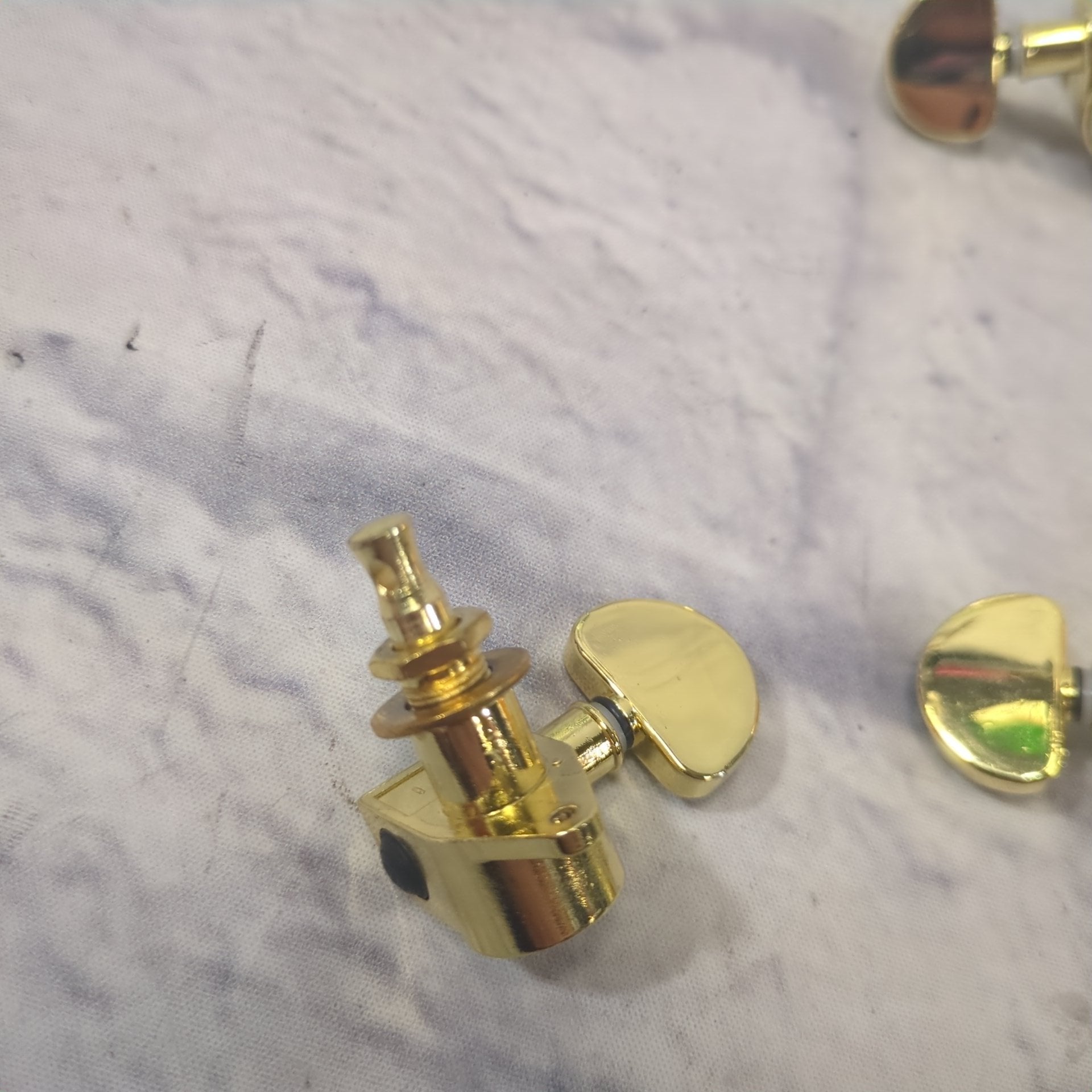 Unknown Chinese Grover Tuner Copies 3x3