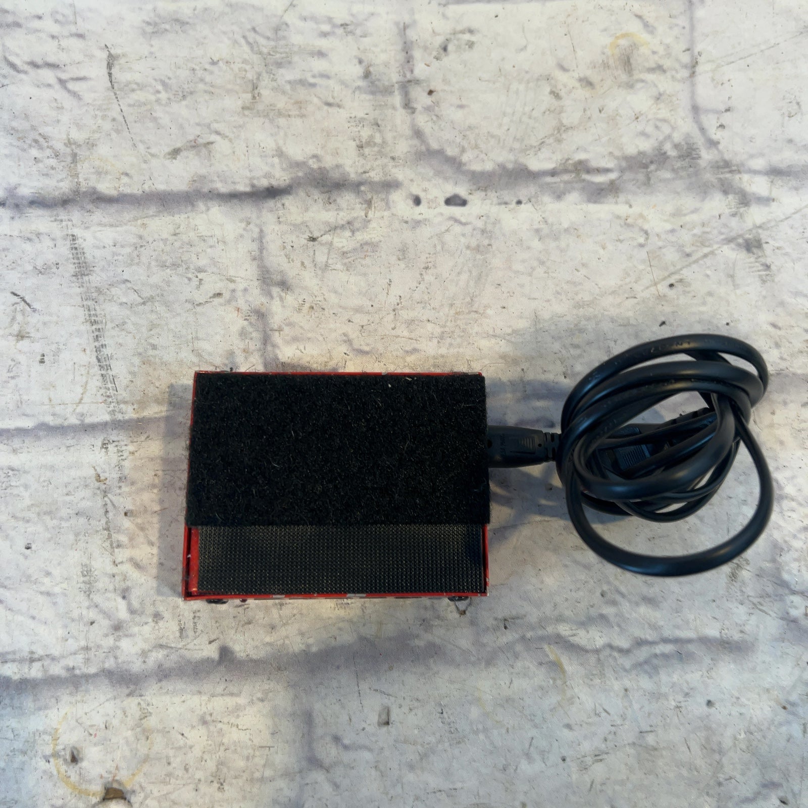 T-Rex Fuel Tank  5 Space Pedal Power Supply