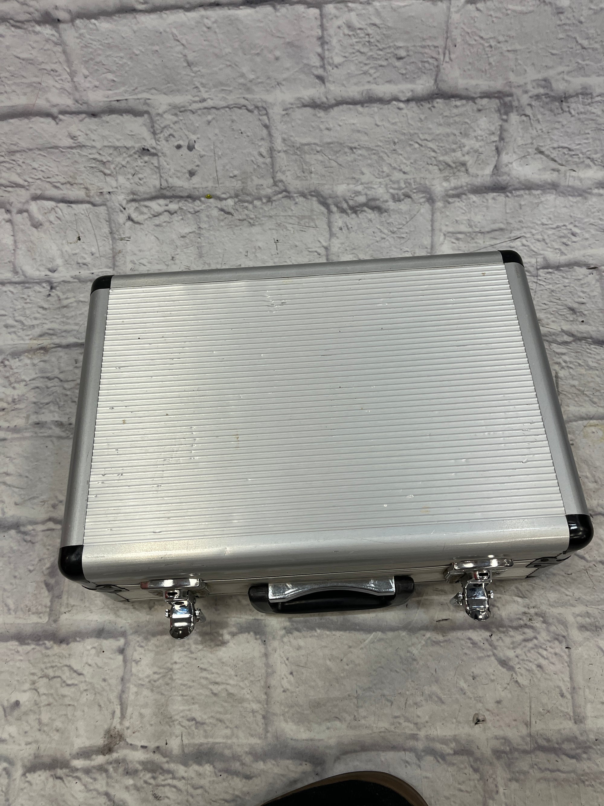 Unknown Microphone / Accessory Case