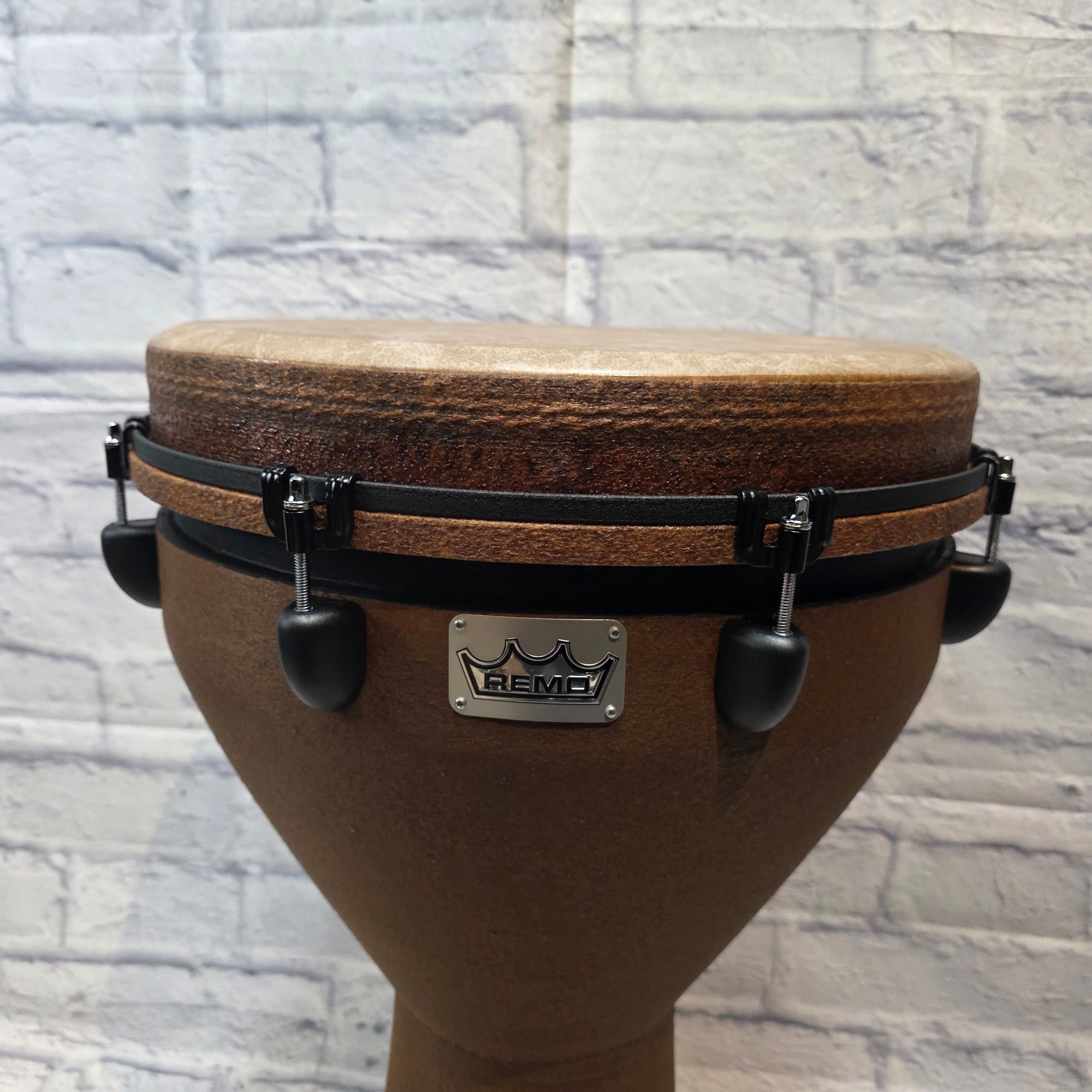 Remo 16" Mondo Earth Djembe w/ soft case