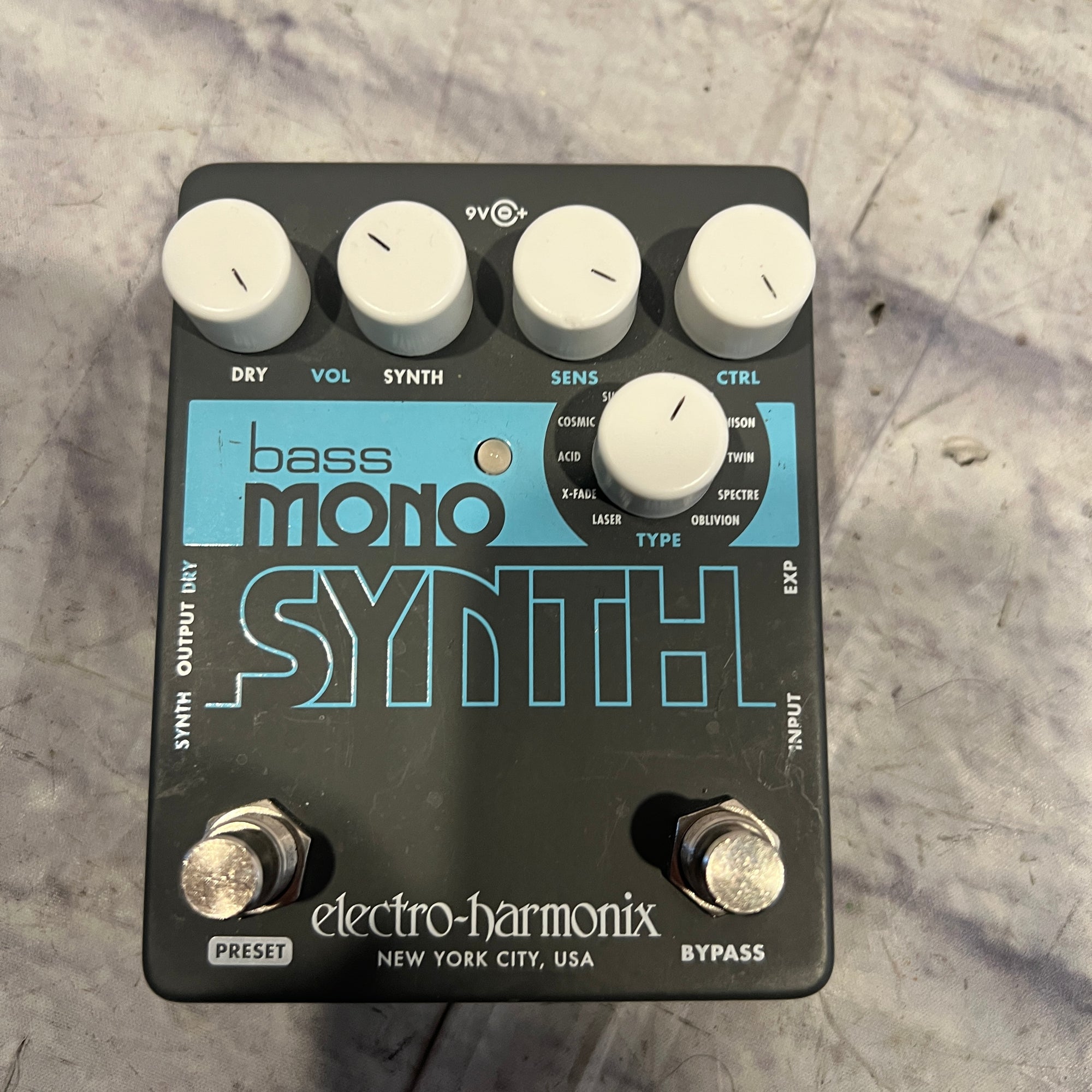 Electro-Harmonix Bass Mono Synth Pedal