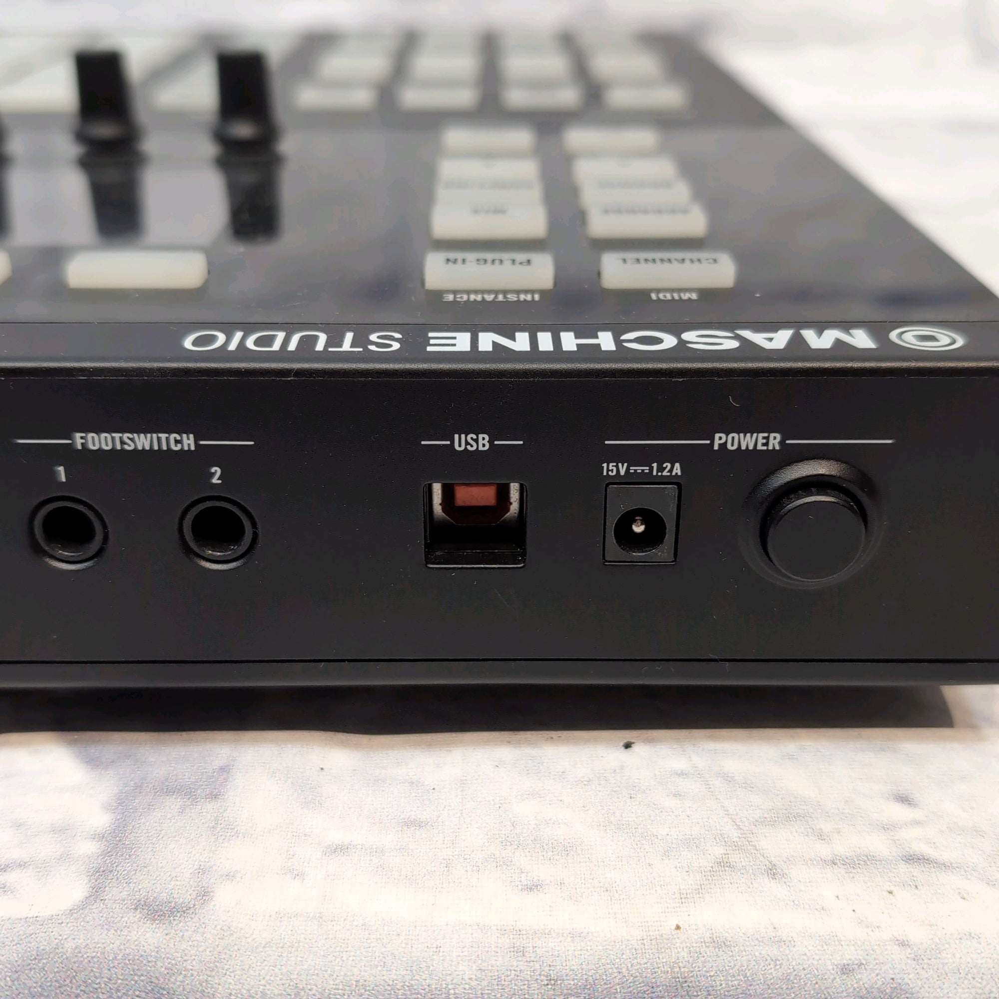 Native Instruments Maschine Studio Black Controller