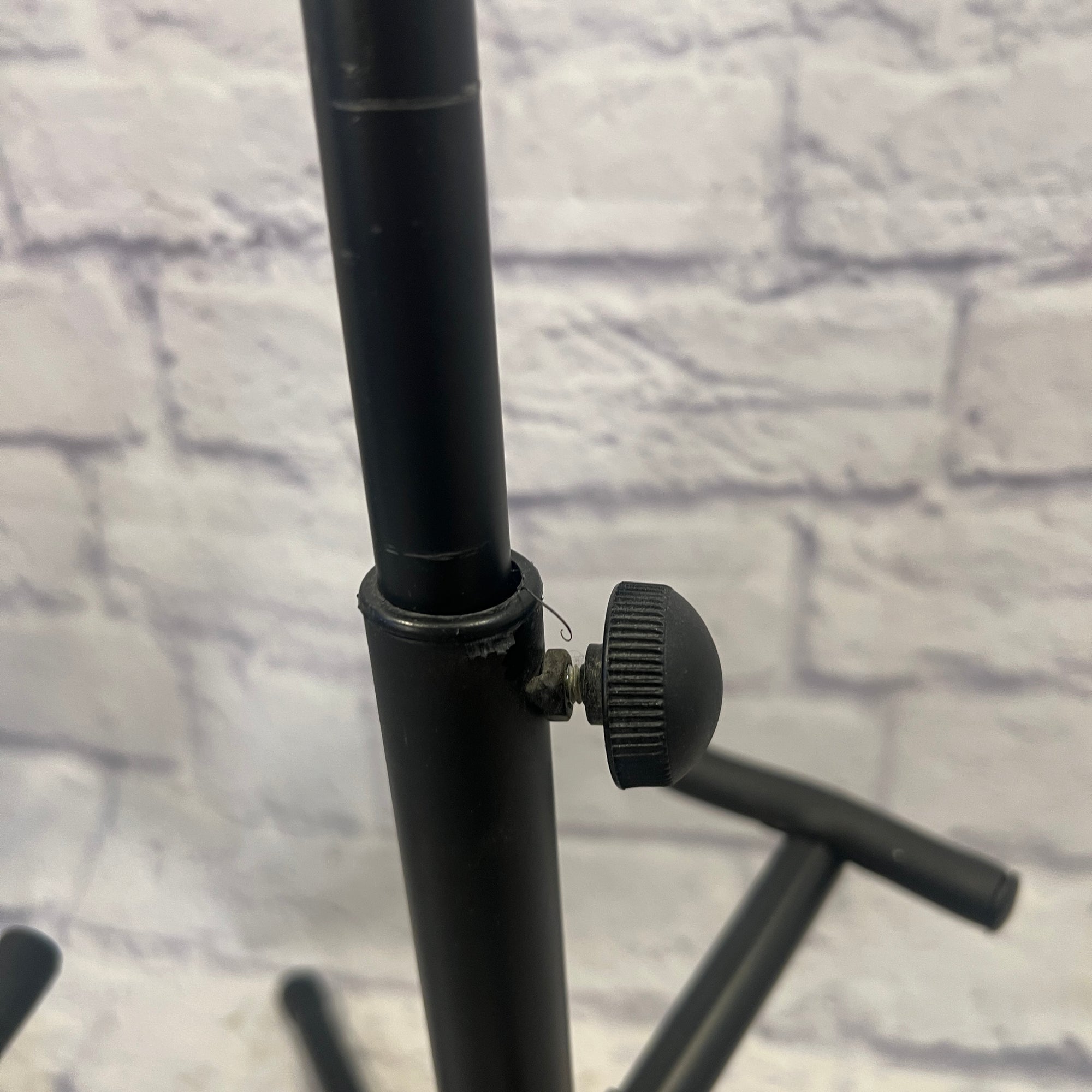 Unknown Triple Guitar Stand