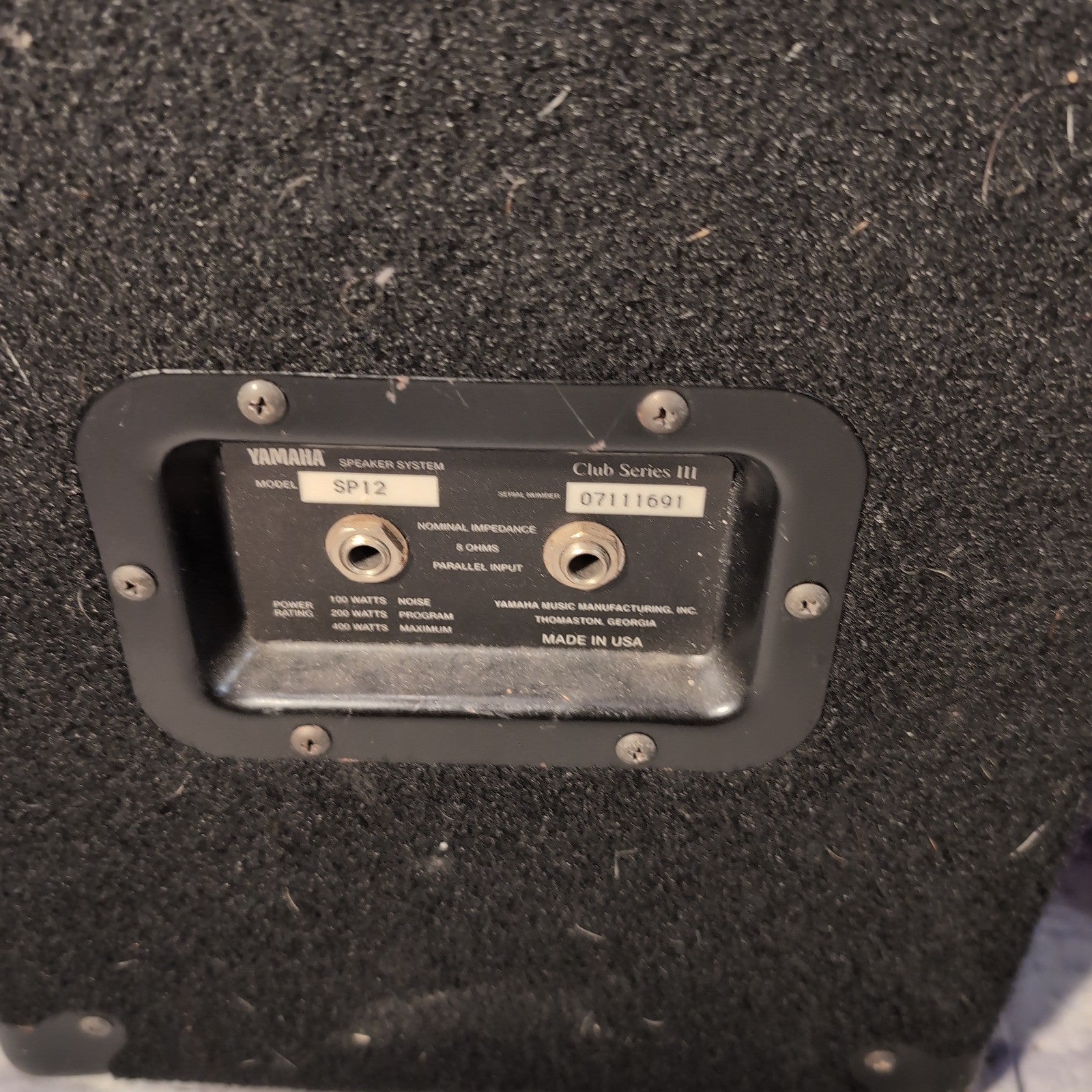 Yamaha SP-12 400W Passive Speaker Pair
