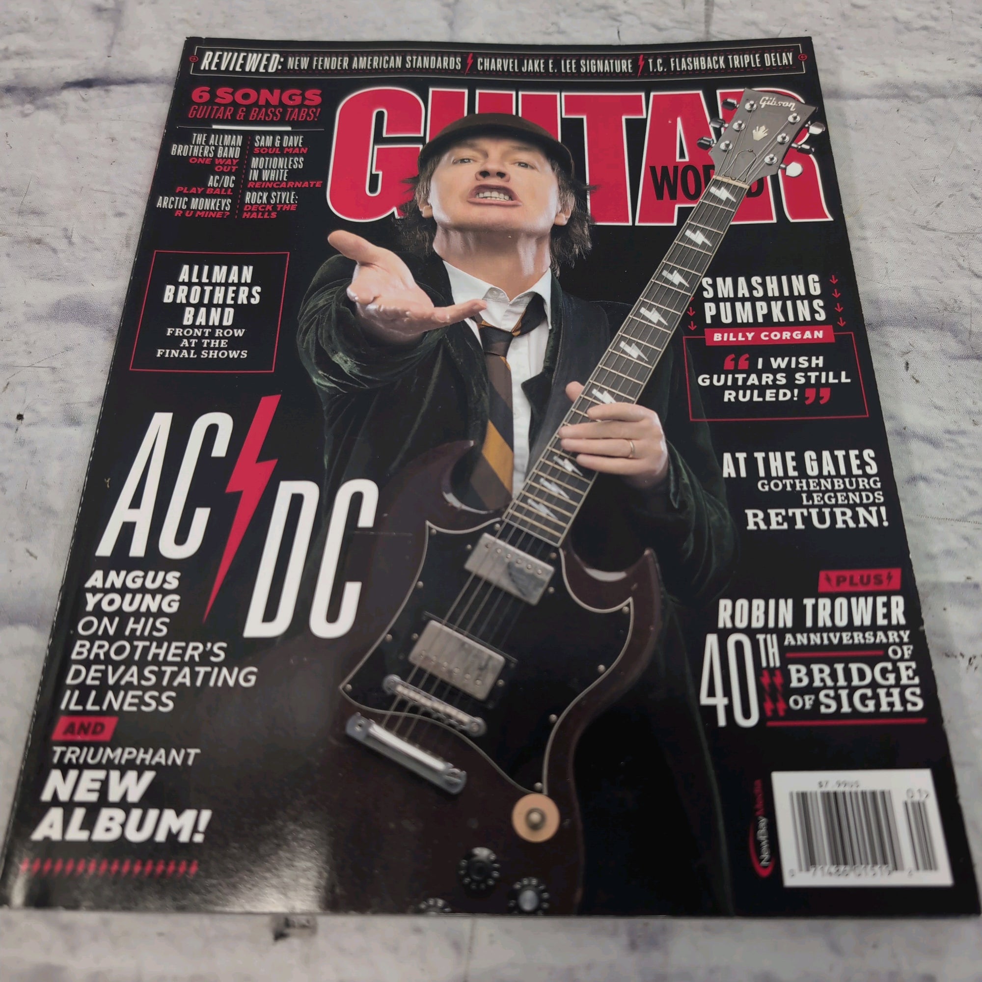 Guitar World January 2015 | AC/DC | Smashing Pumpkins | Allman Brothers Band Magazine