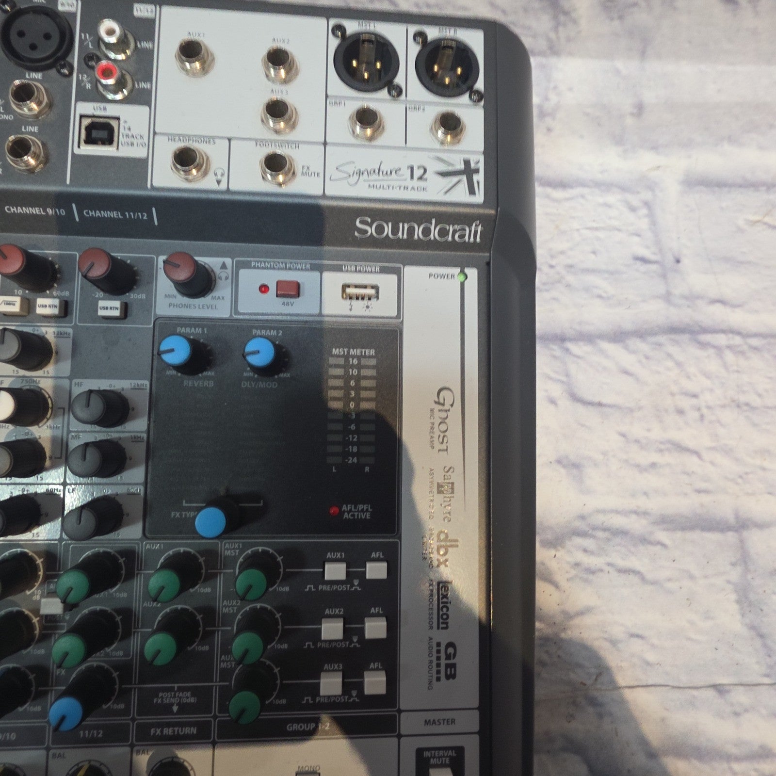 Soundcraft Signature 12 Mixer