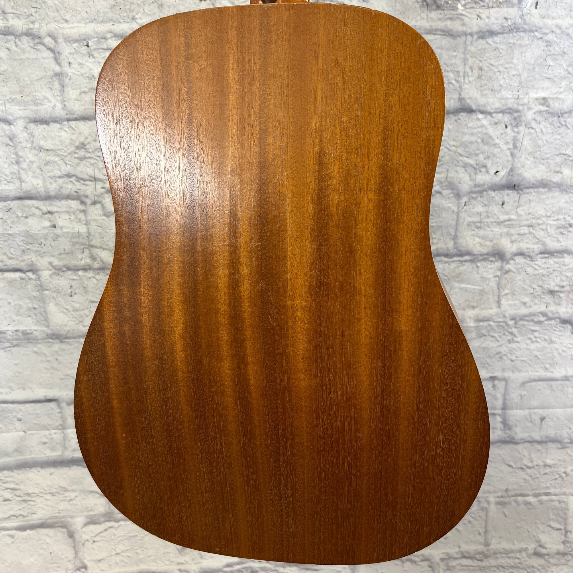Taylor 307 Big Baby Acoustic Guitar SPLITS IN TOP