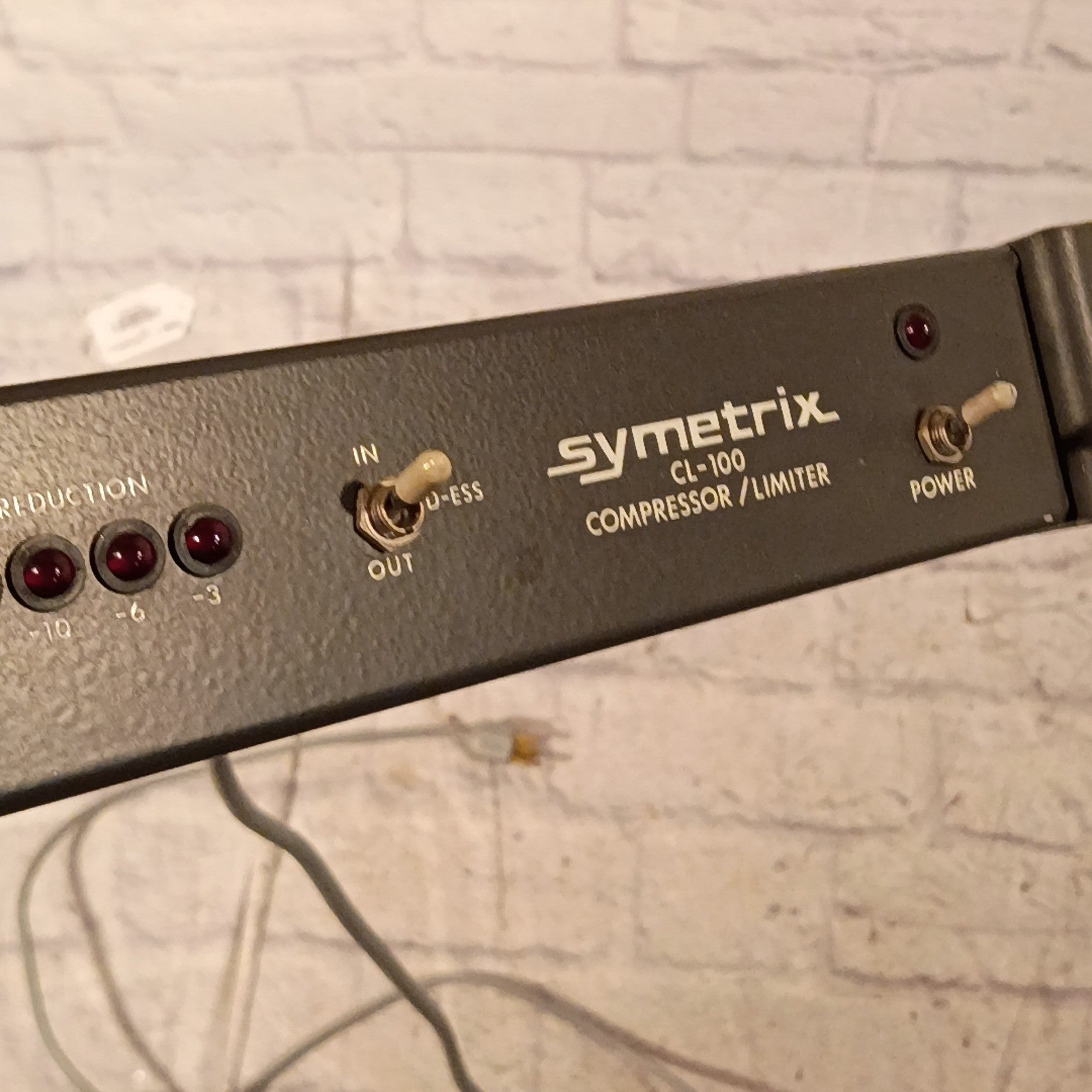 Symetrix CL-100 Compressor