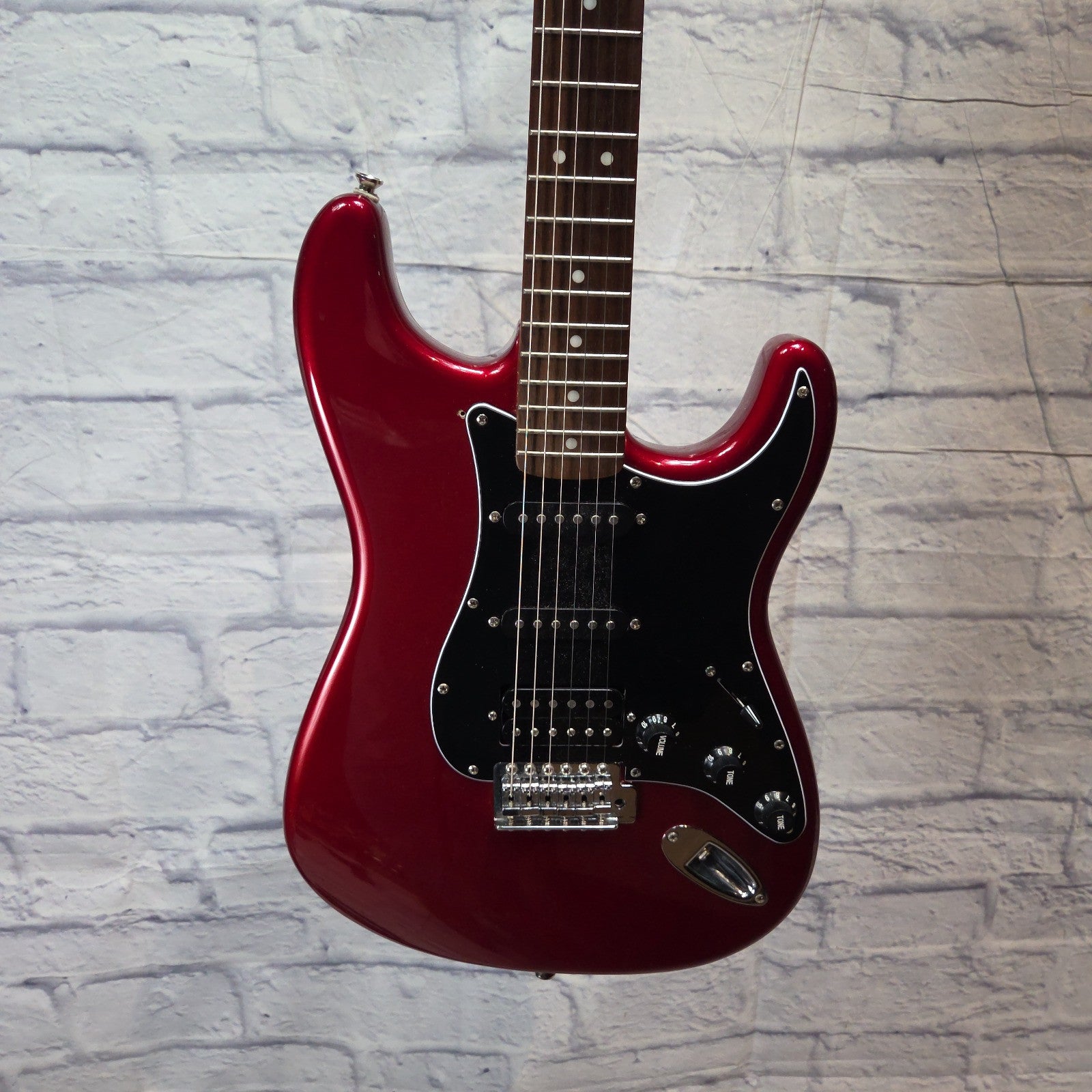 Squier Affinity Stratocaster (W/ Gig Bag) Electric Guitar