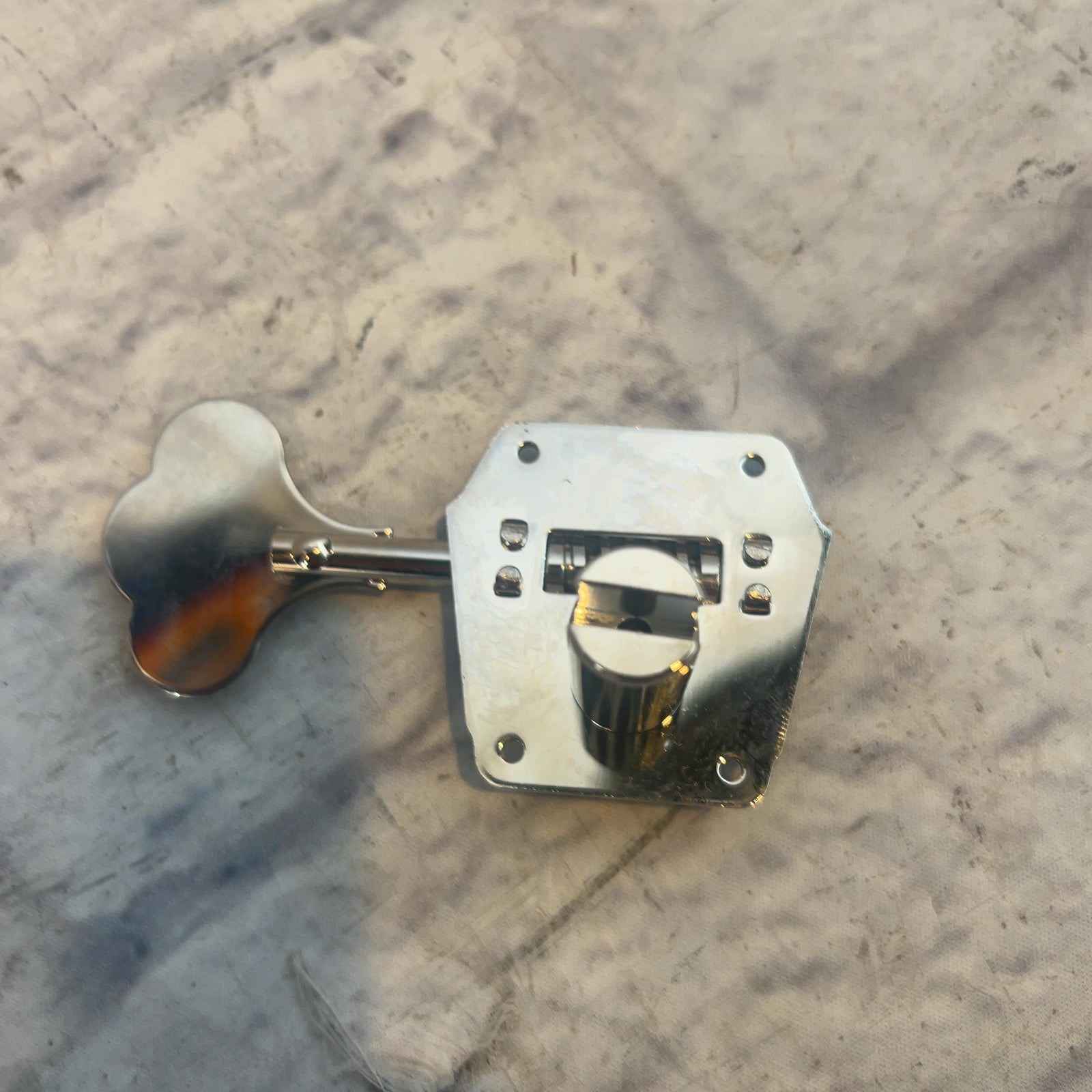 Unknown 4 String Bass Tuning Machines 4-In-Line
