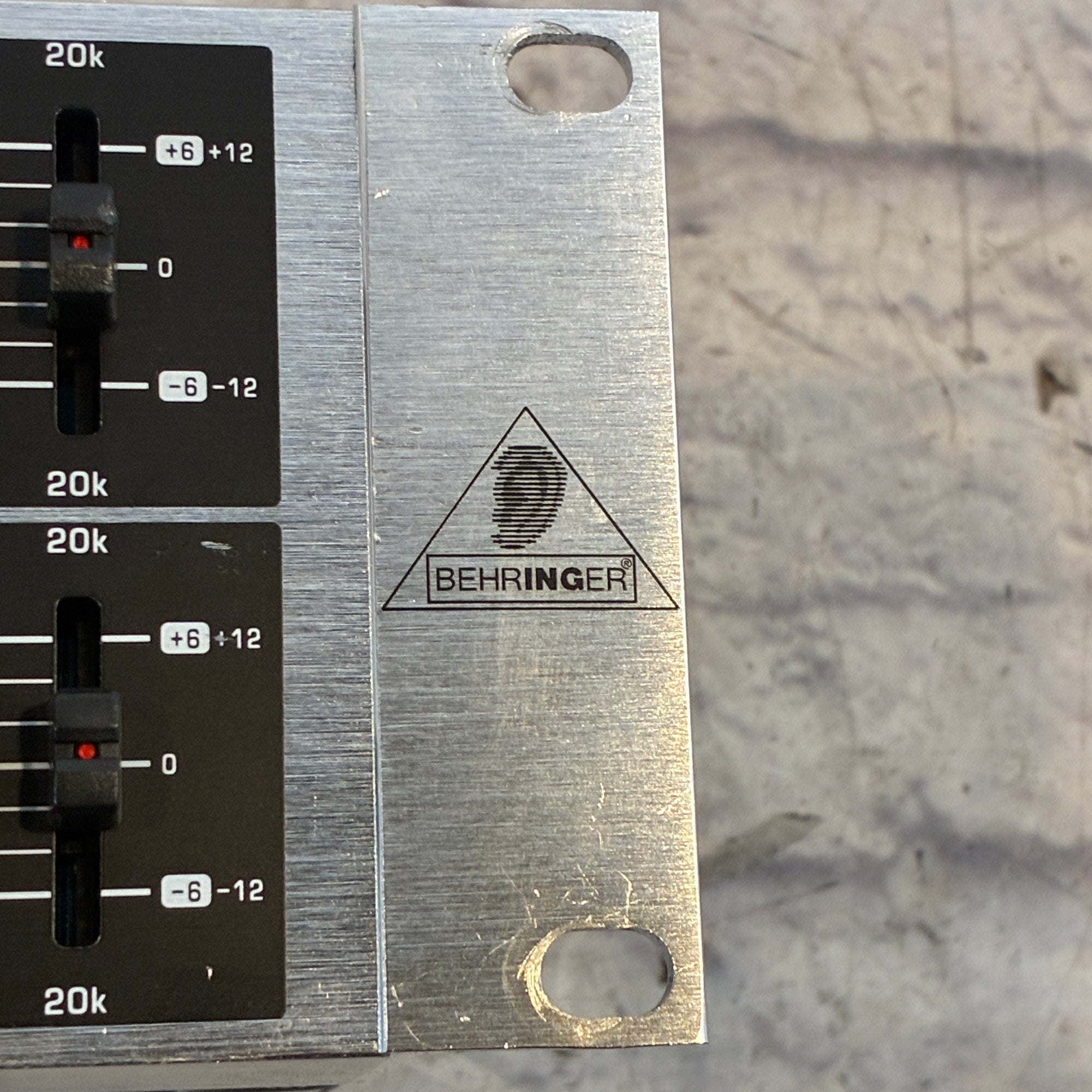 Behringer GEQ3102 Rack EQ
