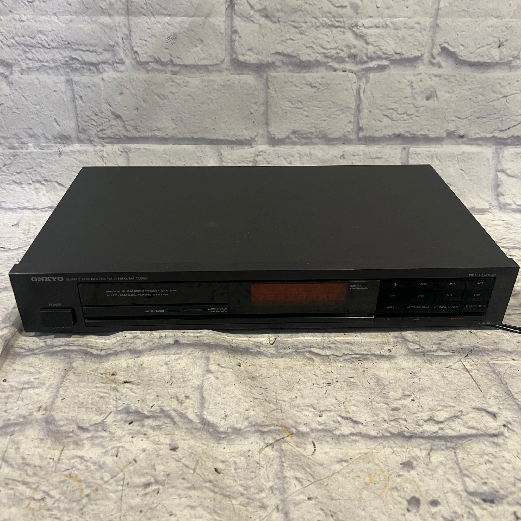 Onkyo T-4140 Component AM / FM Radio Tuner