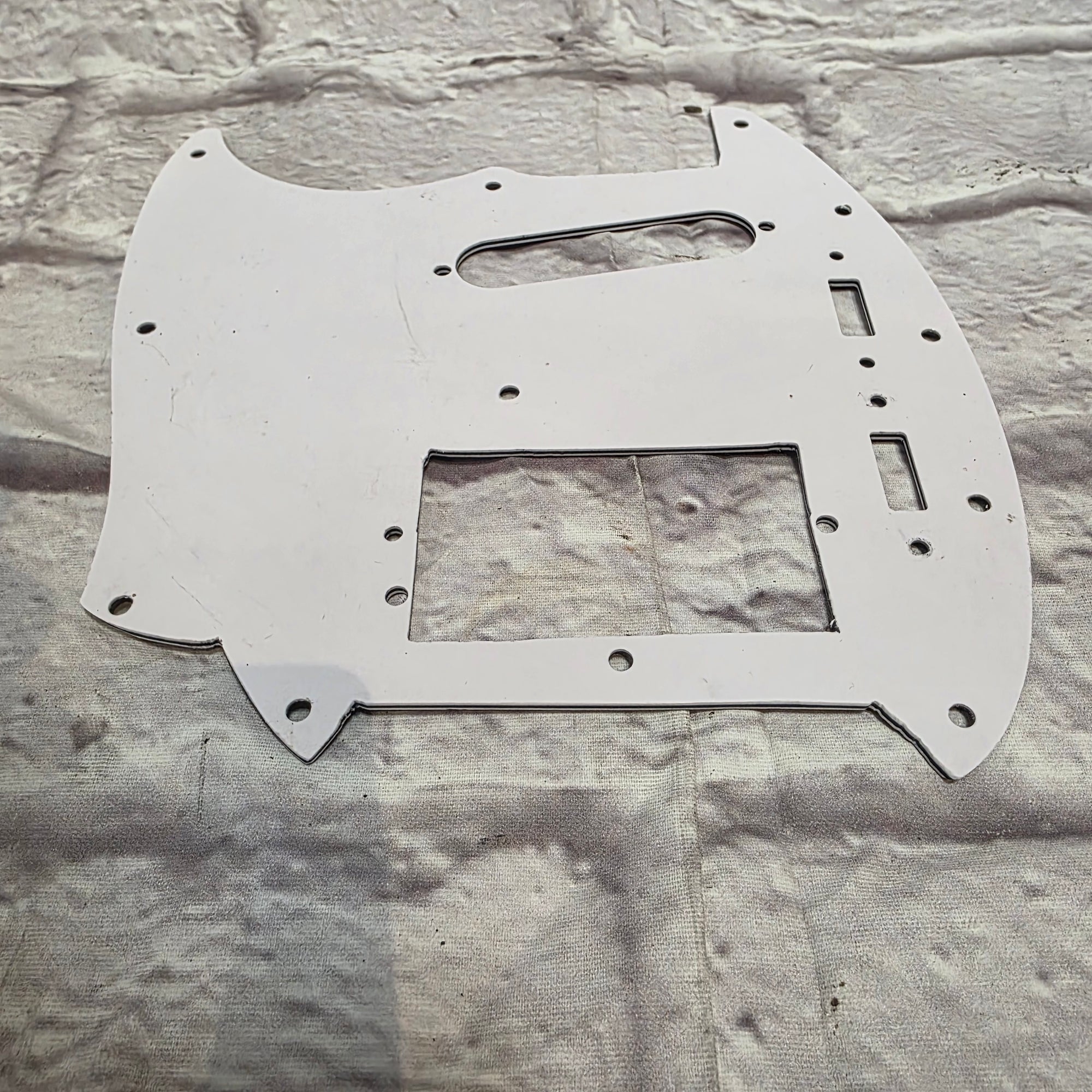 Unknown Fender Off-set Series Mustang Style Pickguard Ivory White Pickguard