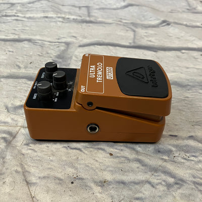 Behringer UT300 Ultra Tremolo Pedal