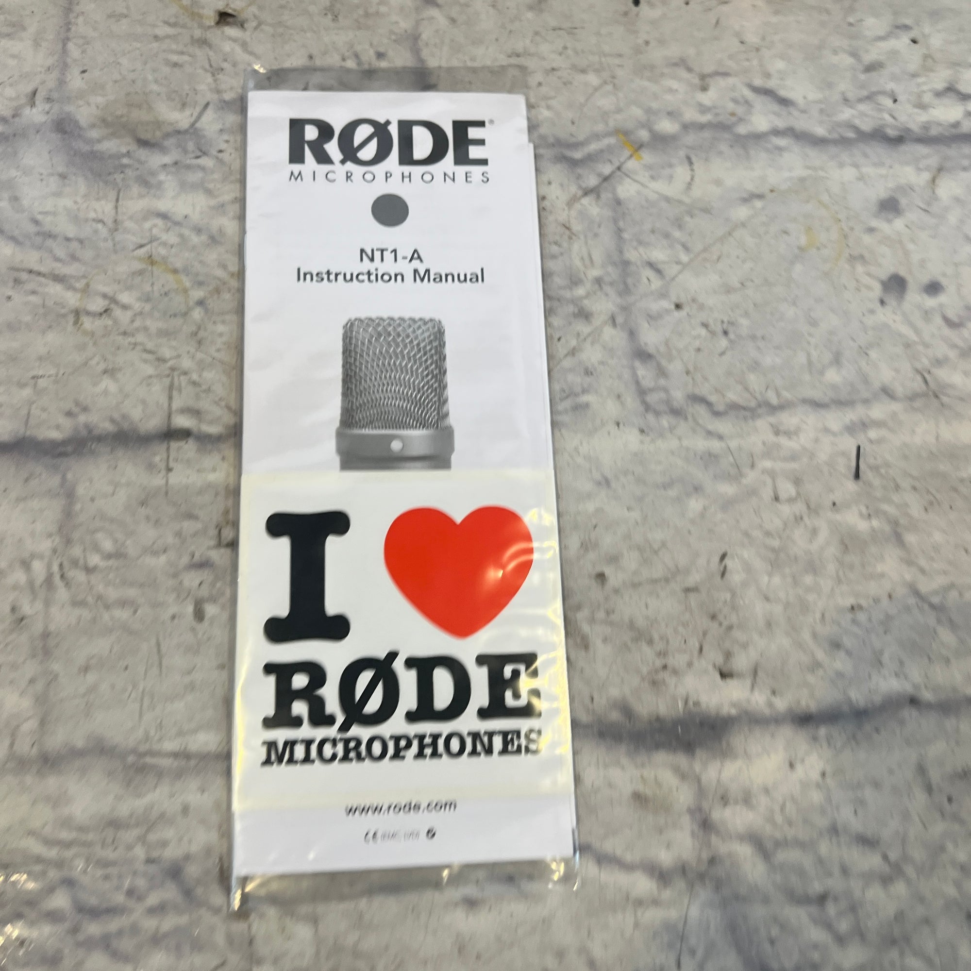 Rode NT-1A Condenser Microphone Pack with Shock Mount